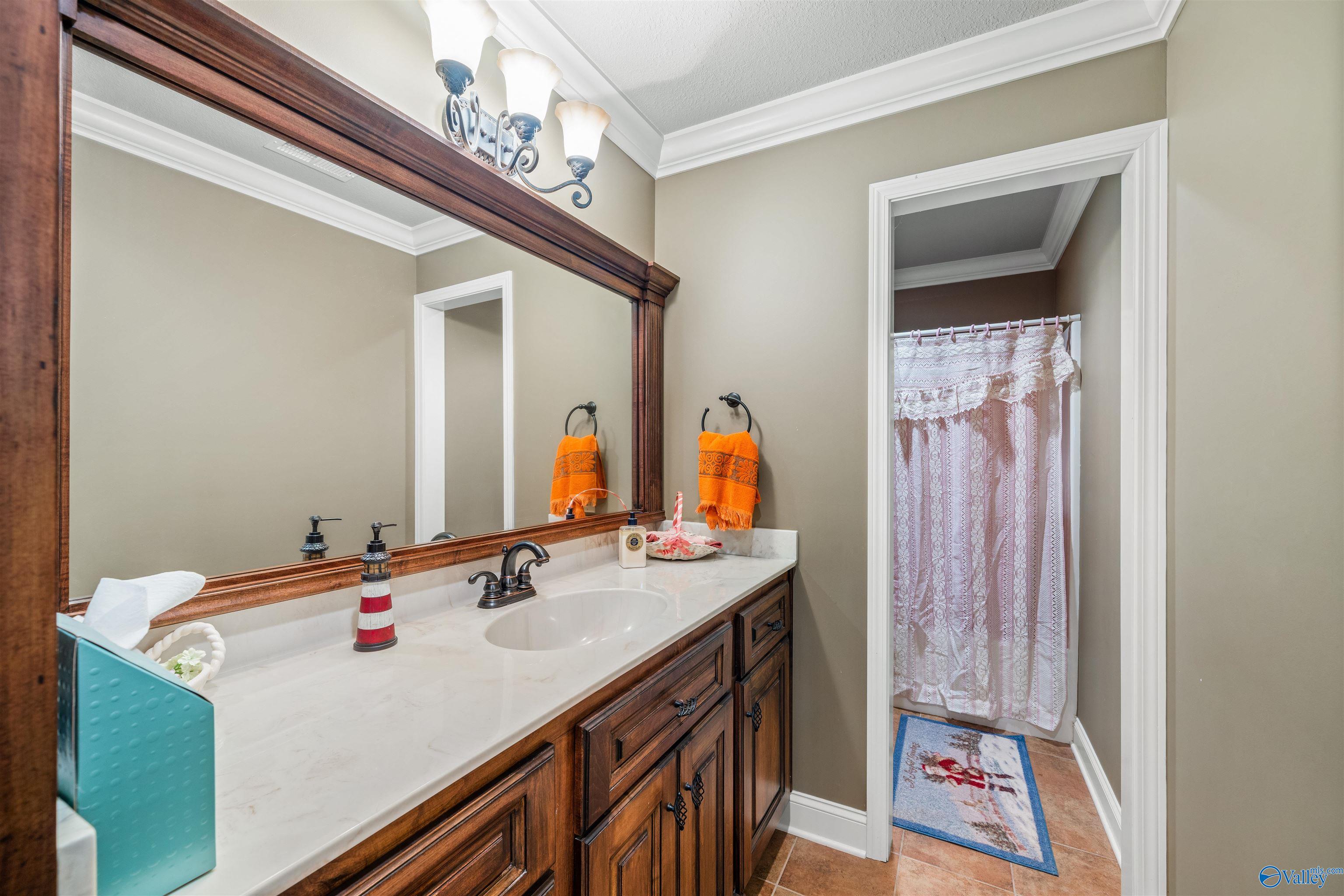 412 County Road 1027