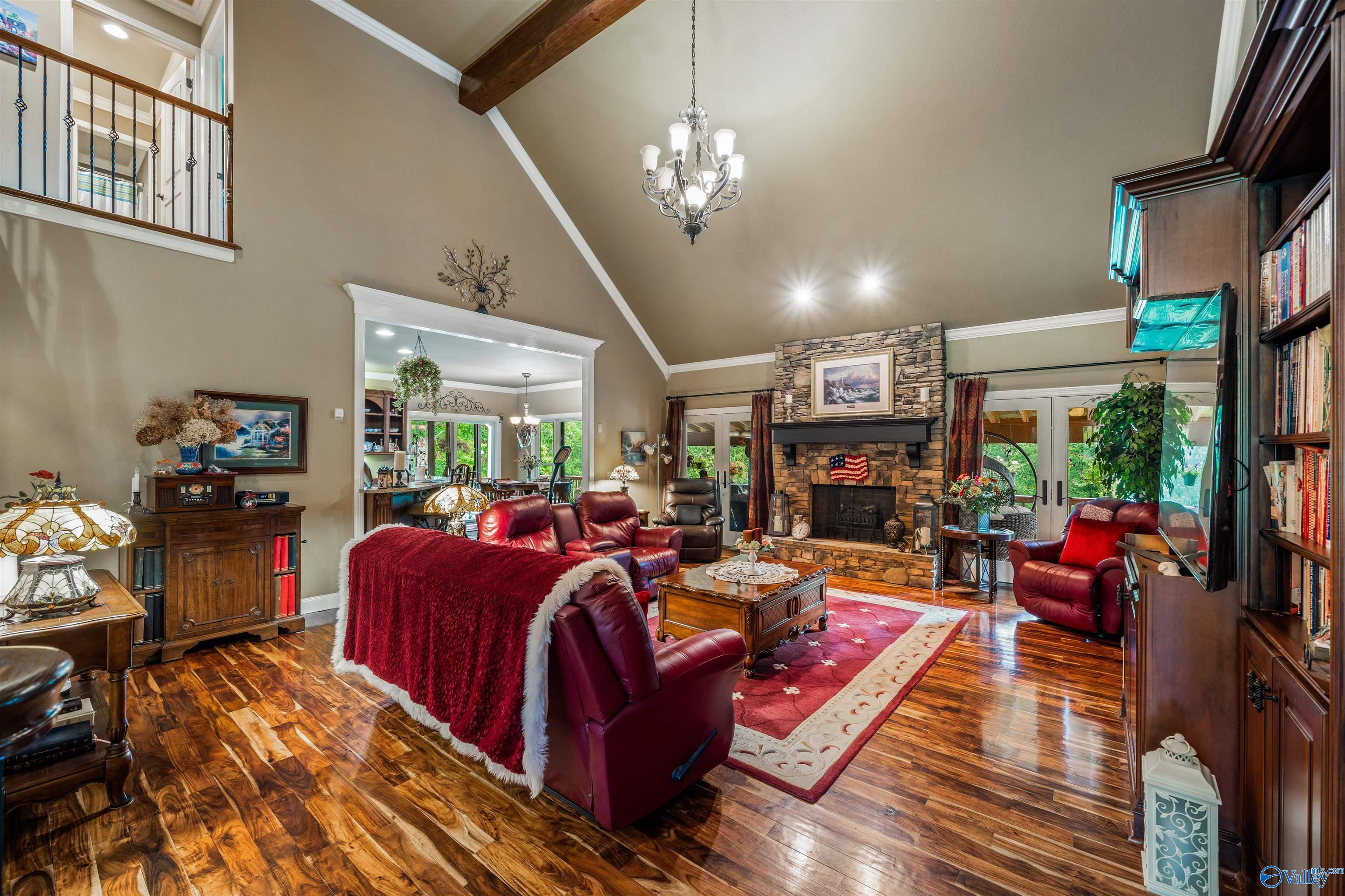 412 County Road 1027