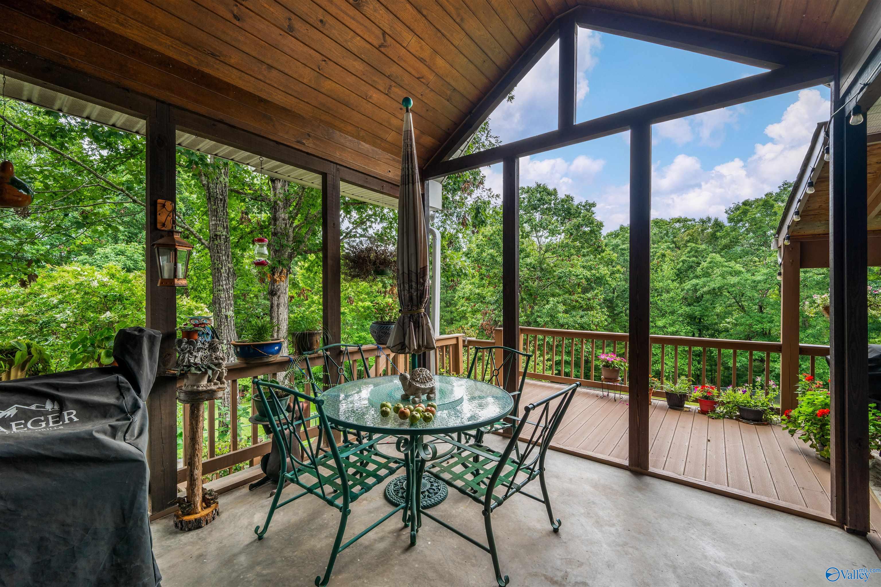 412 County Road 1027