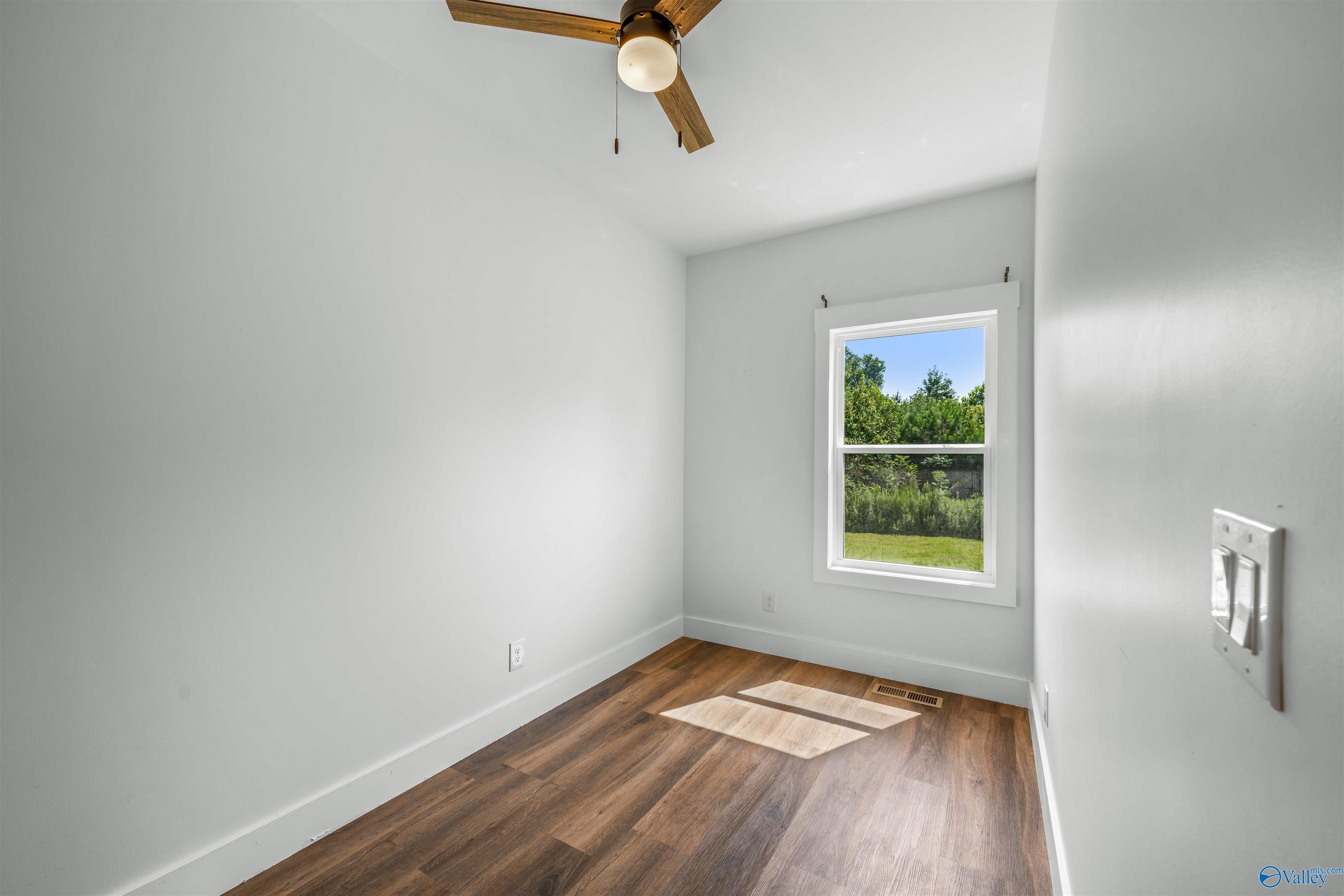 238 Hale Lane