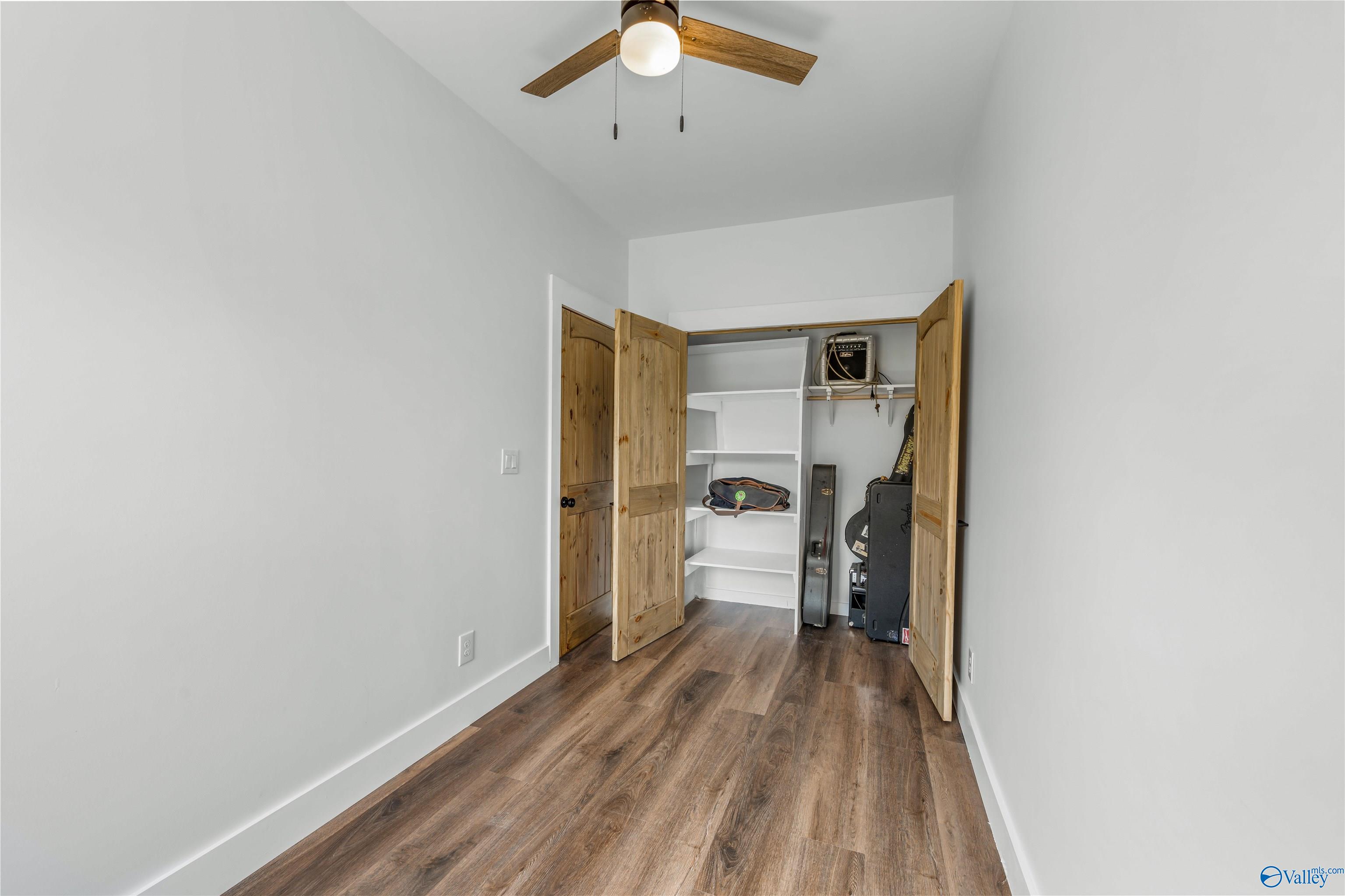 238 Hale Lane
