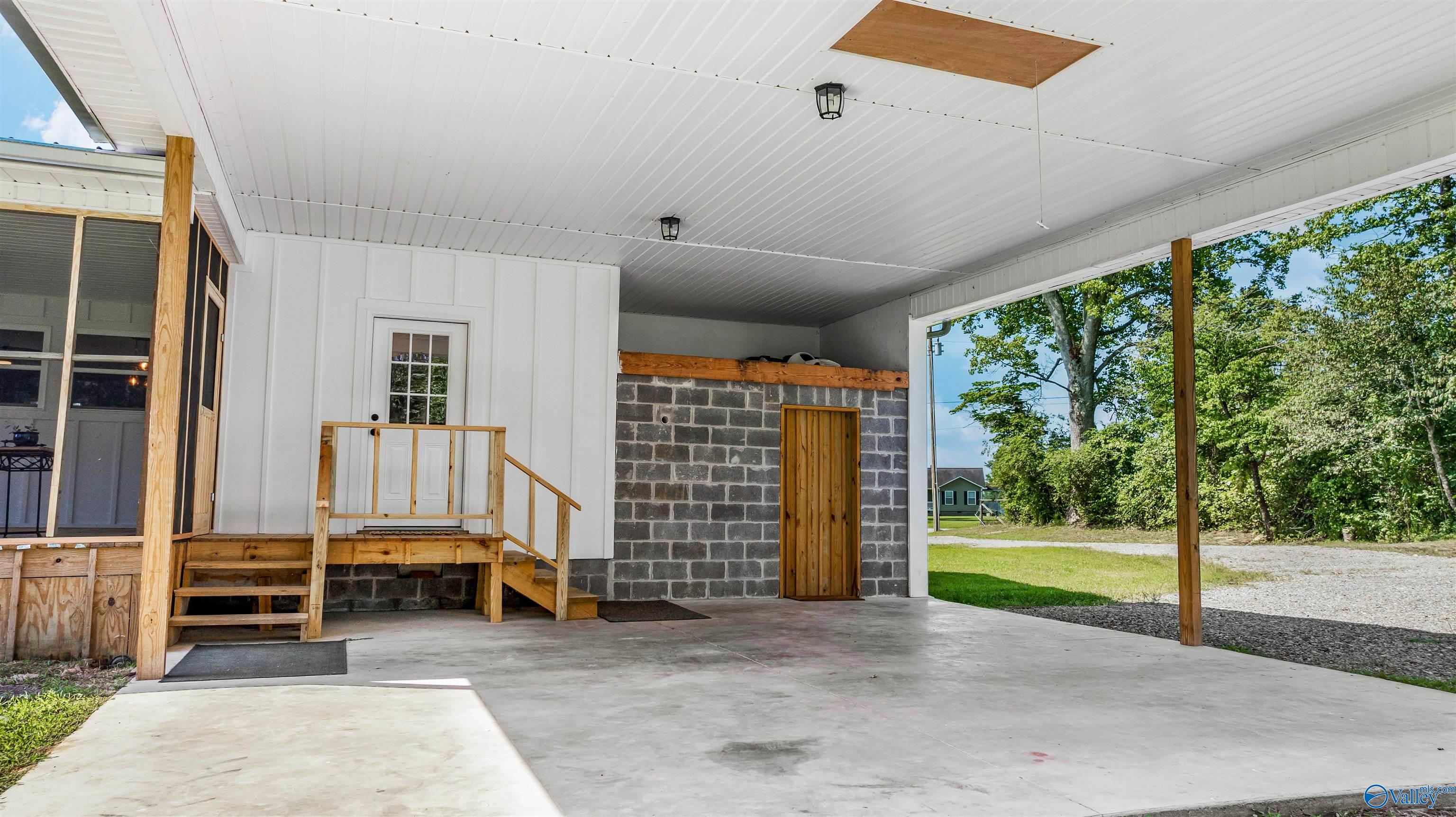 238 Hale Lane