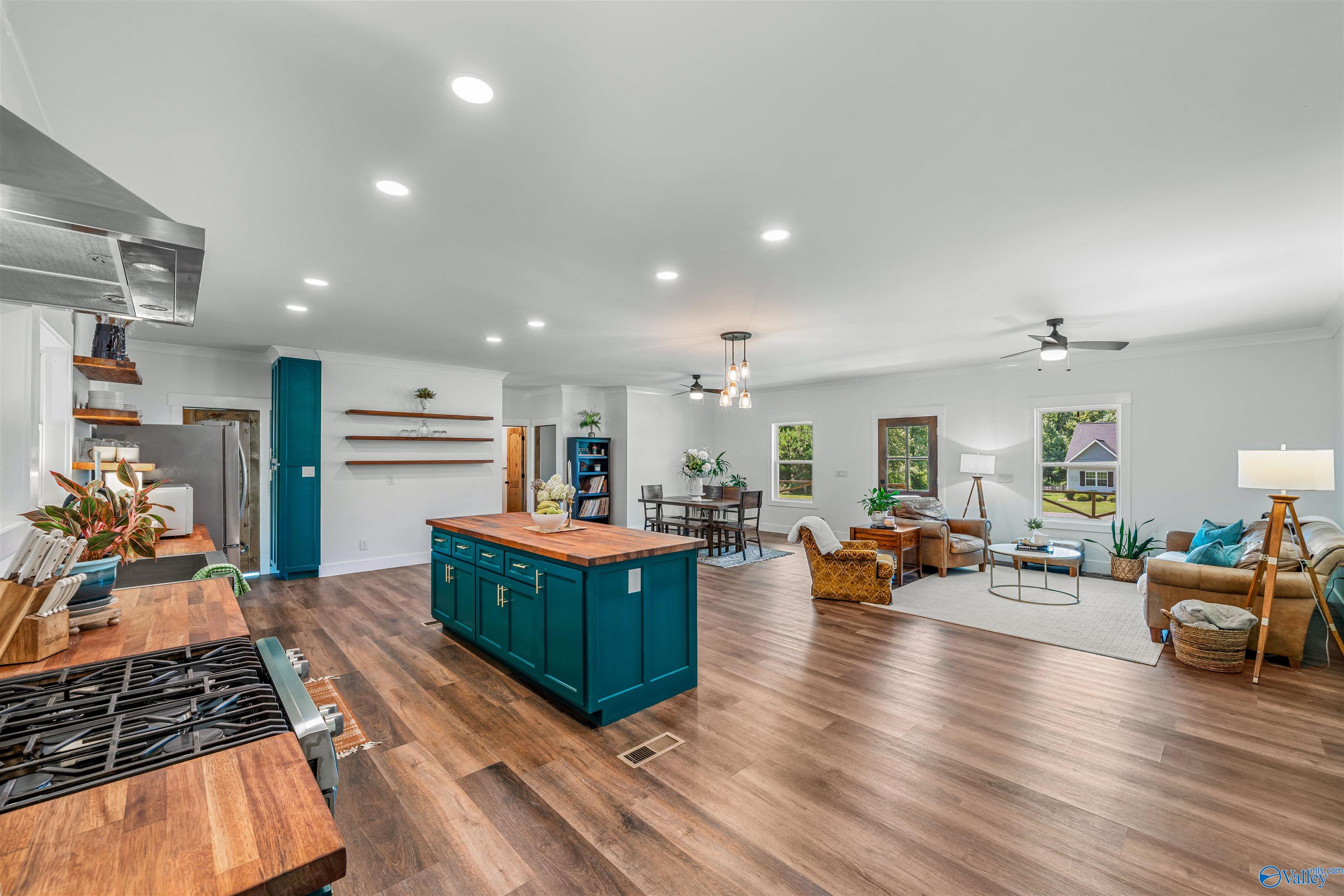 238 Hale Lane