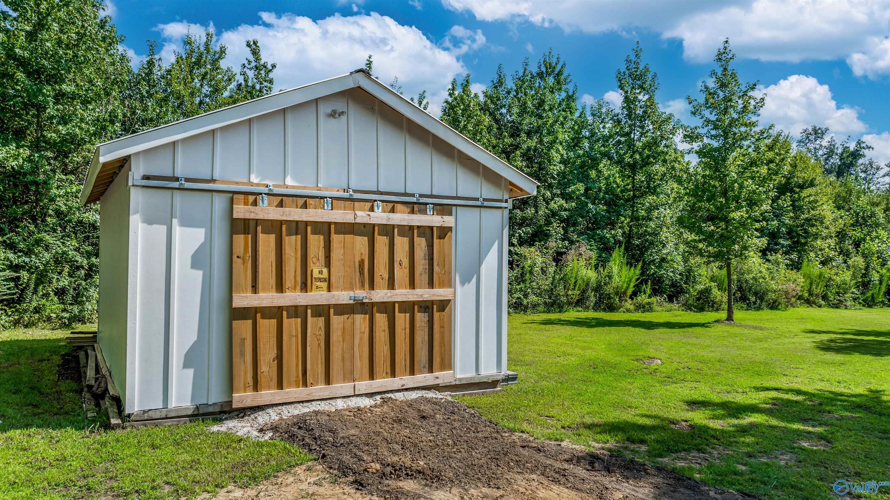 238 Hale Lane