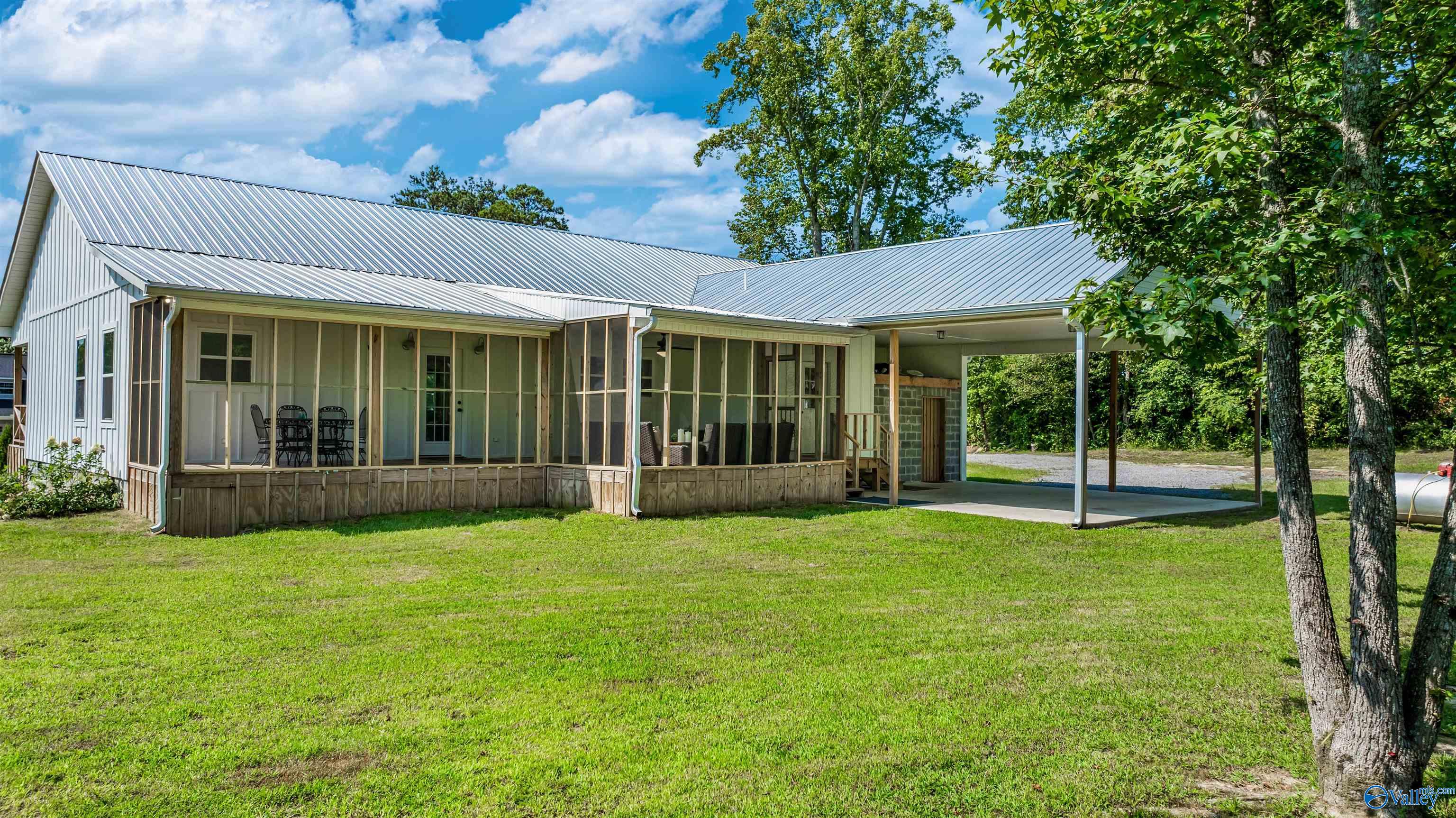 238 Hale Lane
