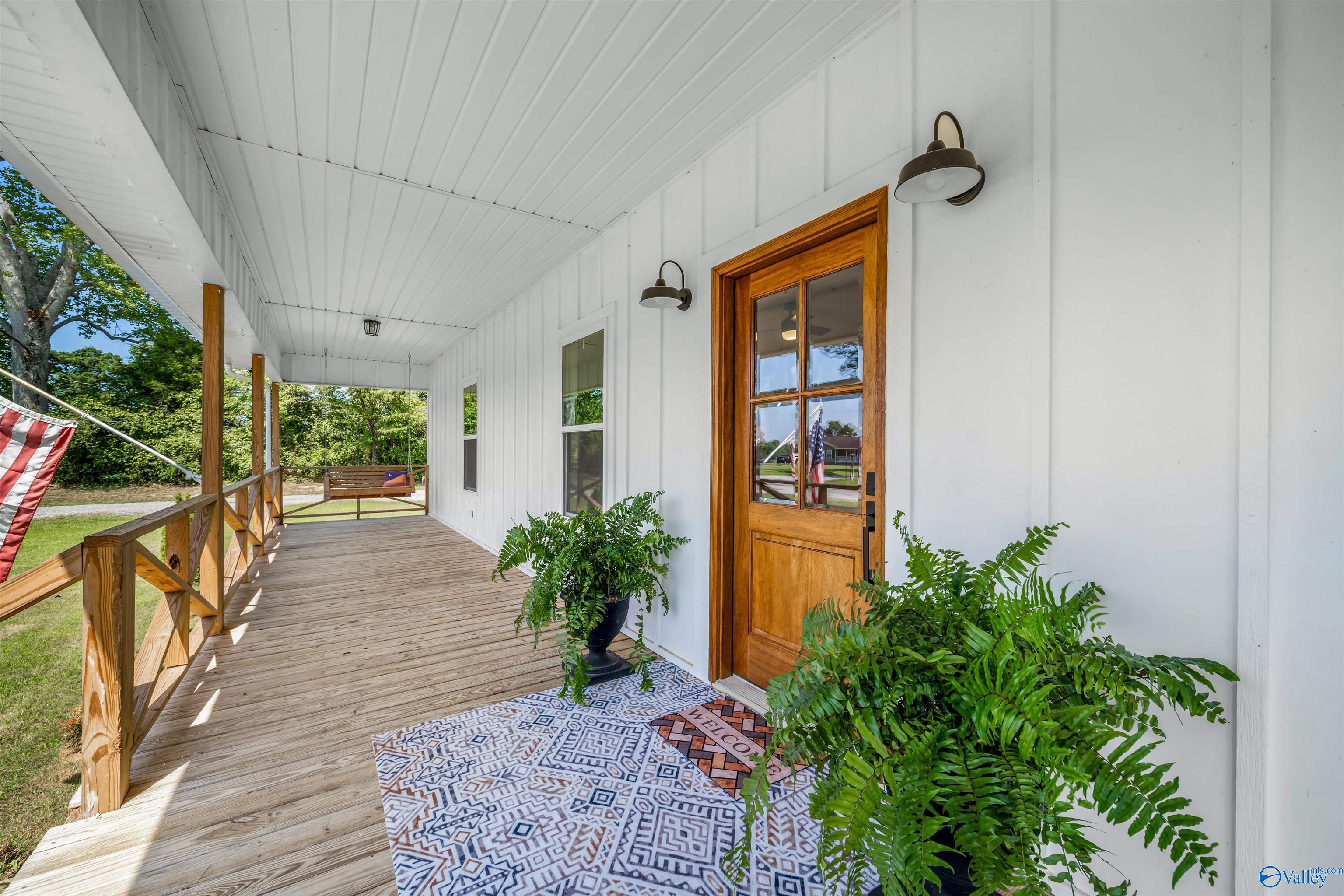 238 Hale Lane