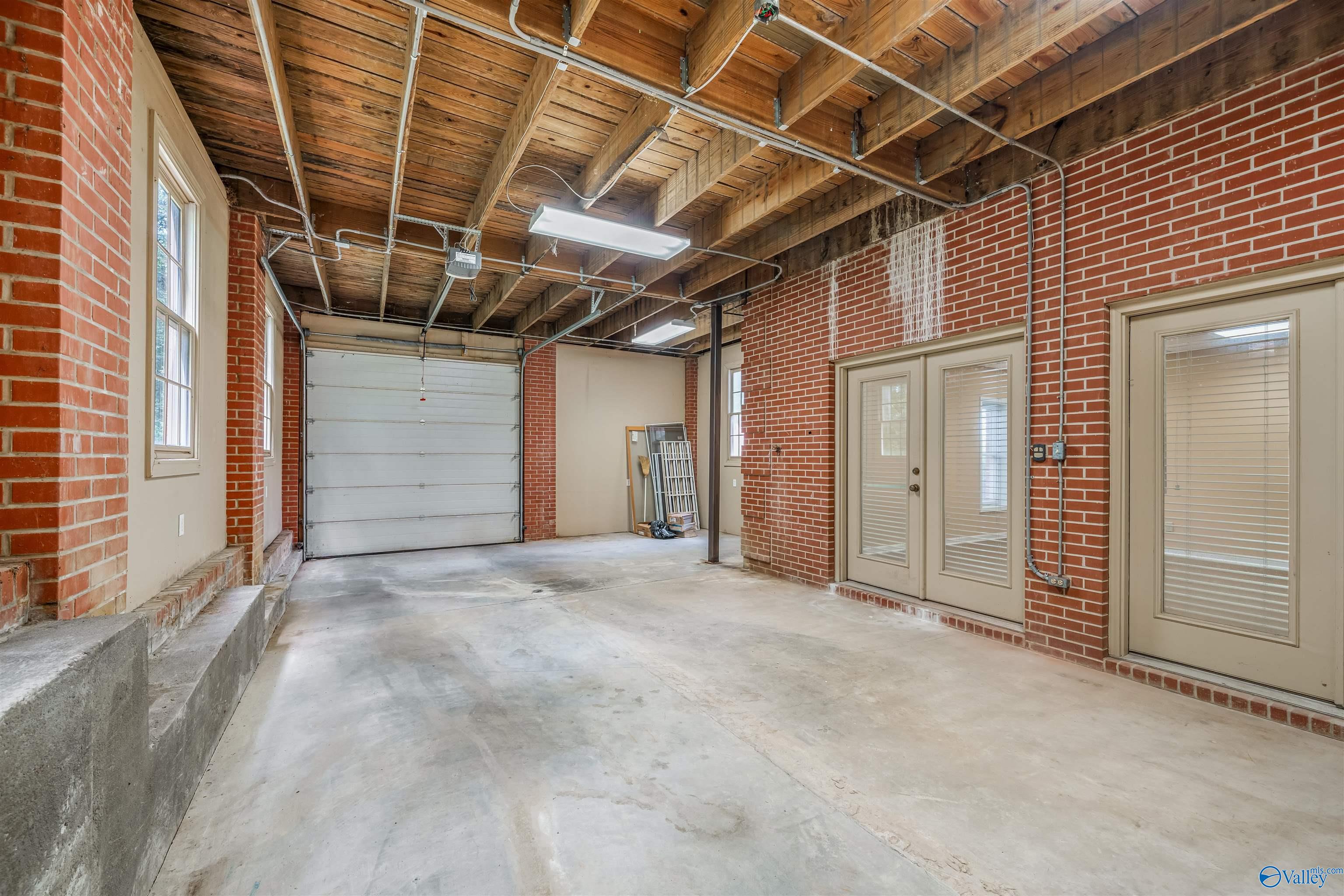 904 Driver Road NW