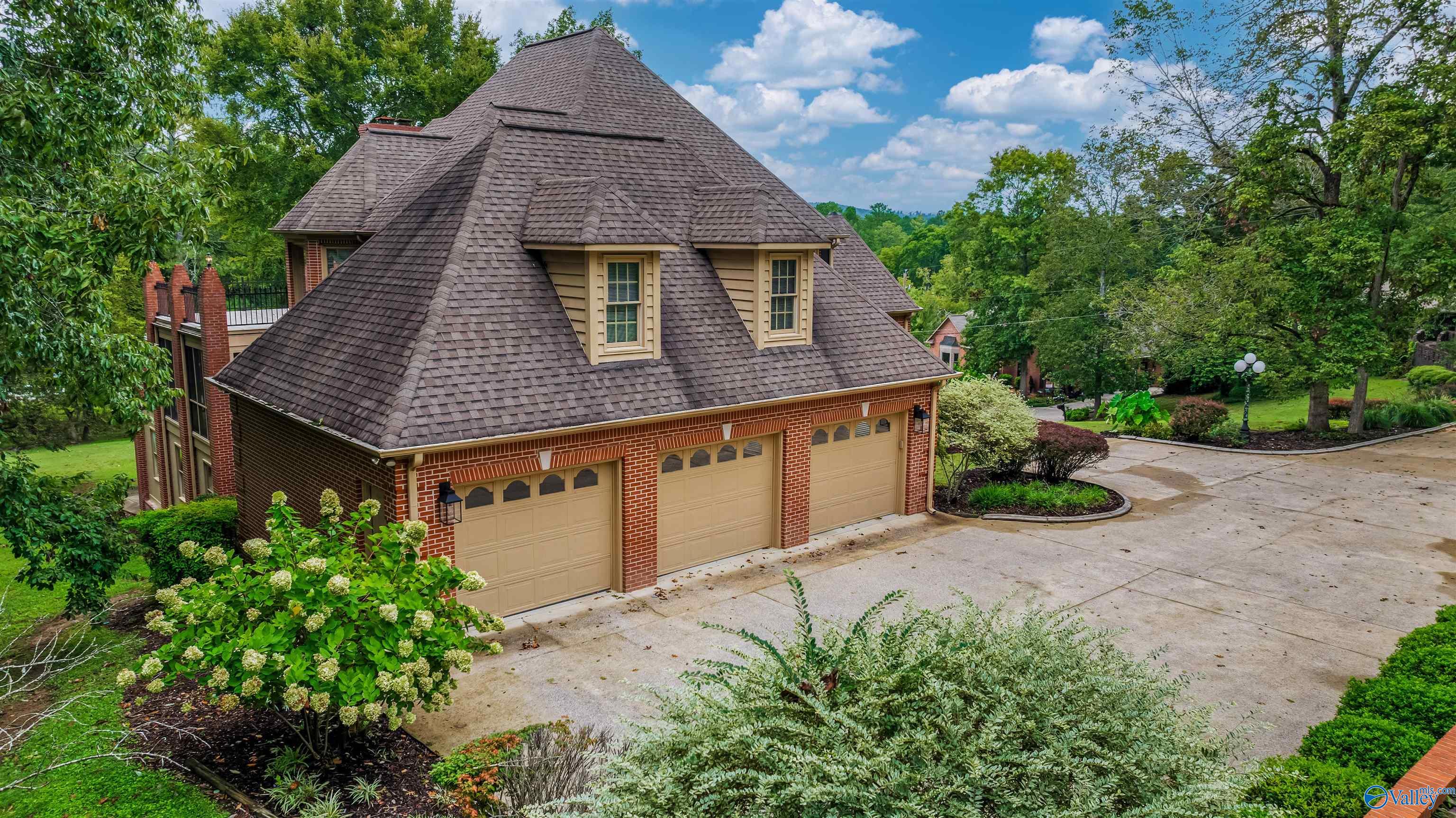904 Driver Road NW