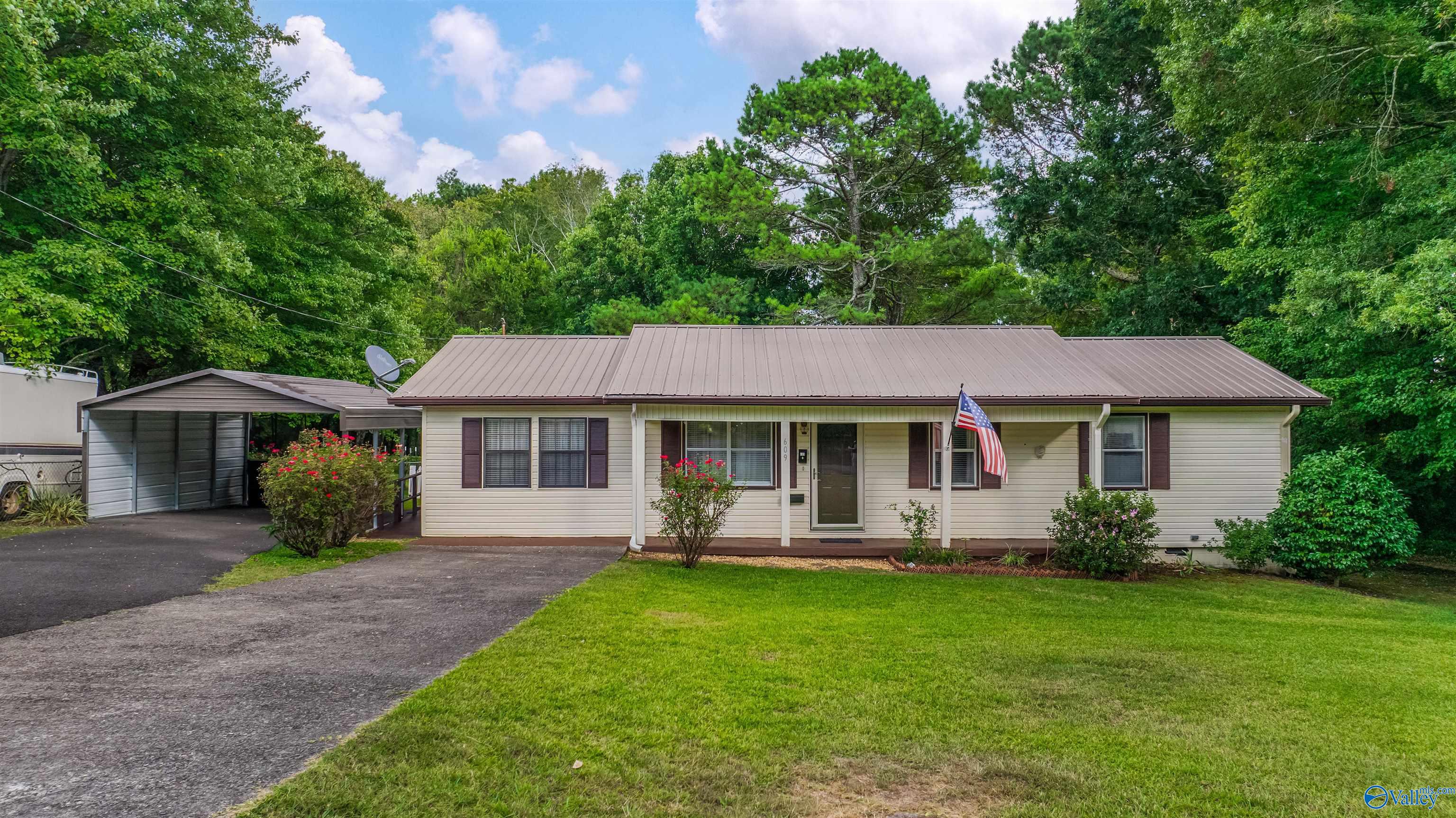 609 Lookout Terrace E