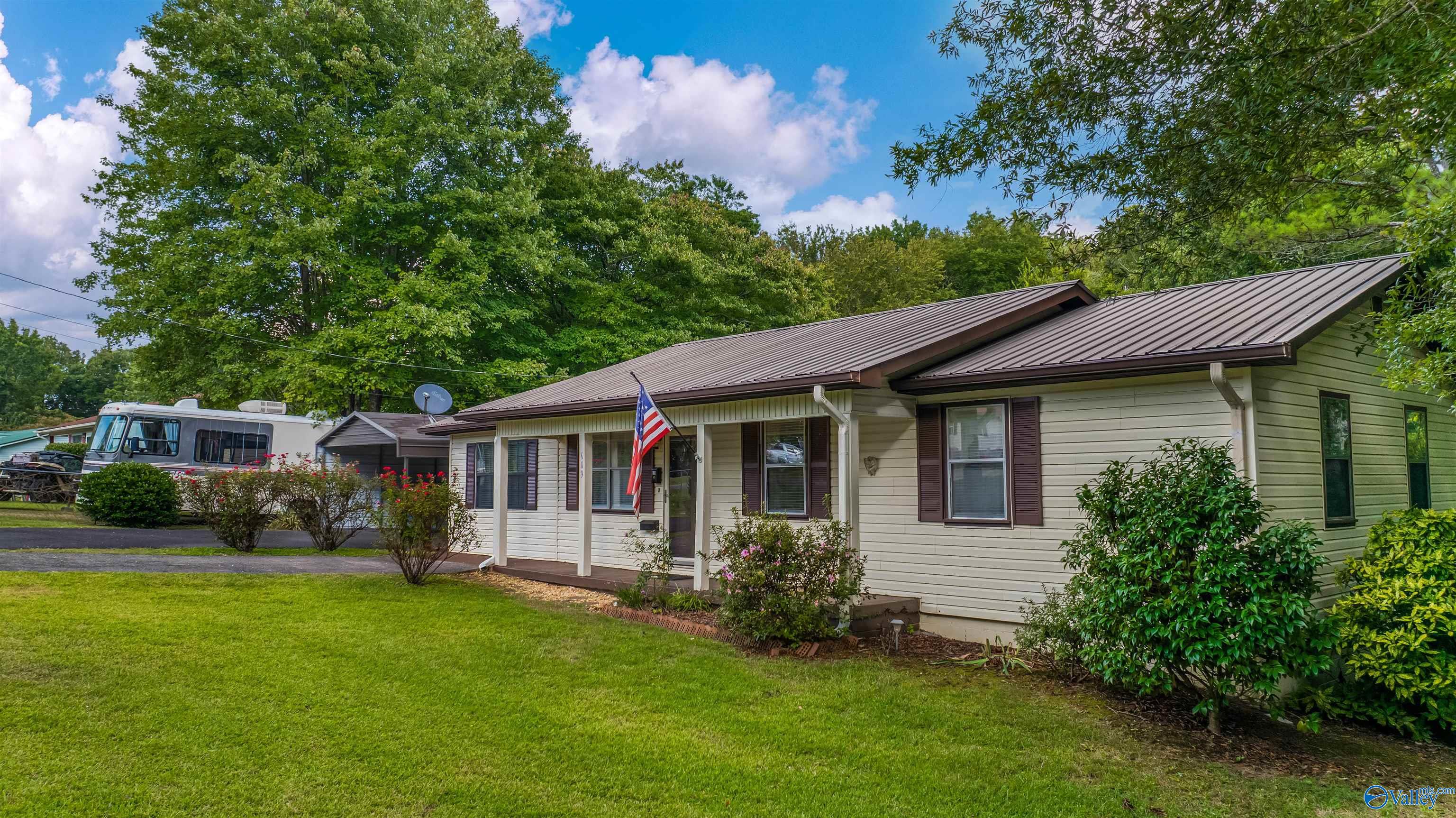 609 Lookout Terrace E