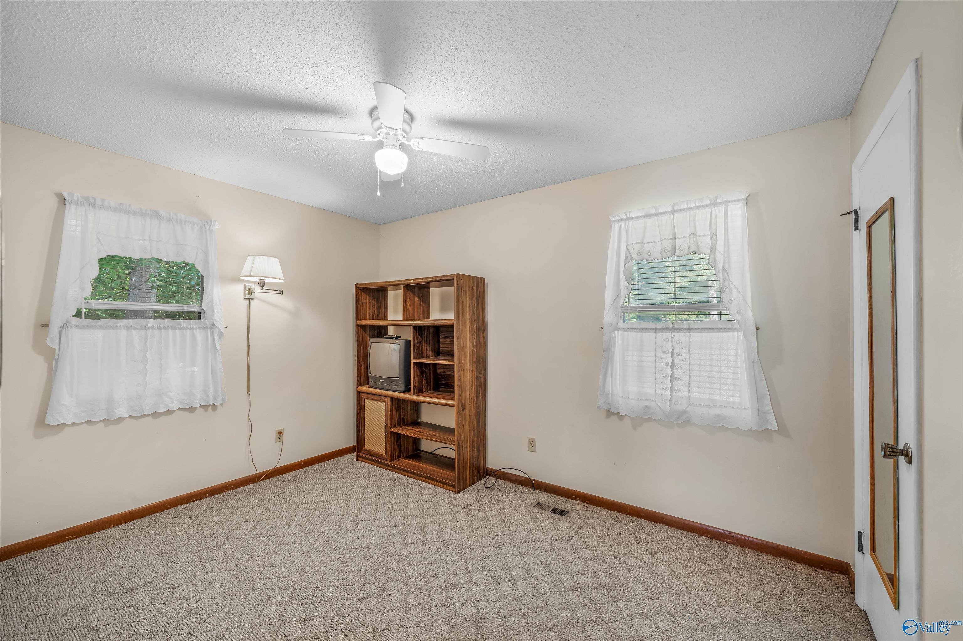 609 Lookout Terrace E