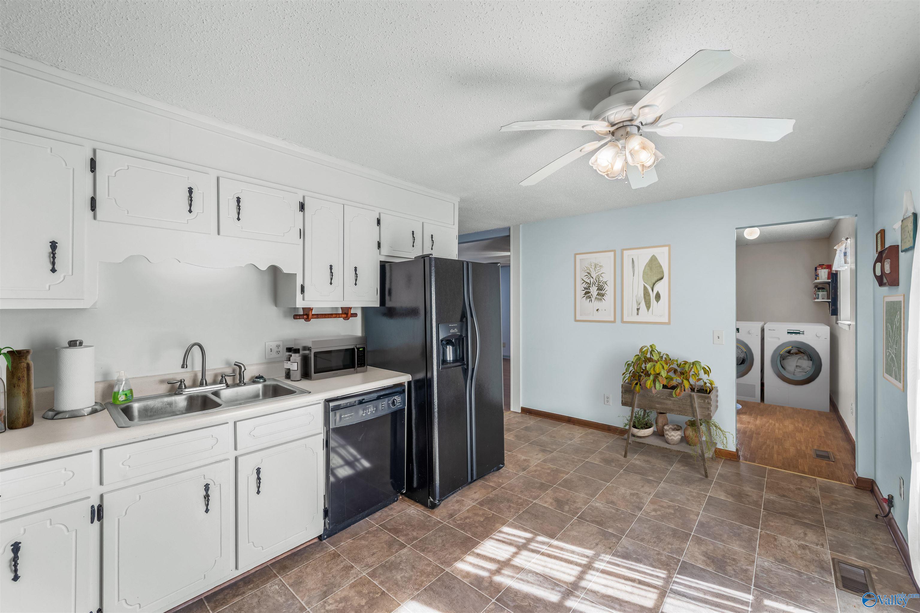 609 Lookout Terrace E