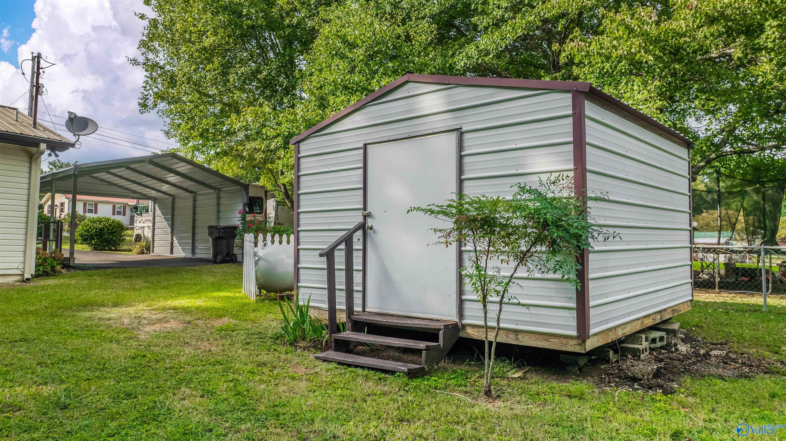 609 Lookout Terrace E