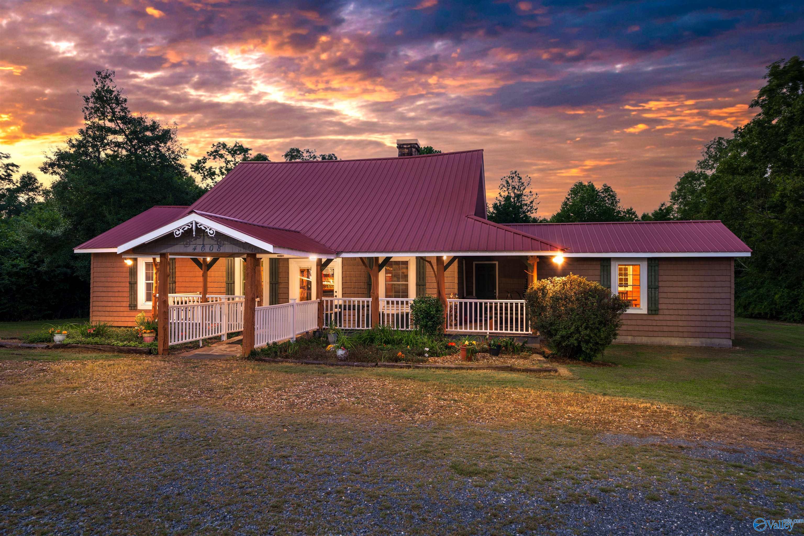 4608 Desoto Parkway N