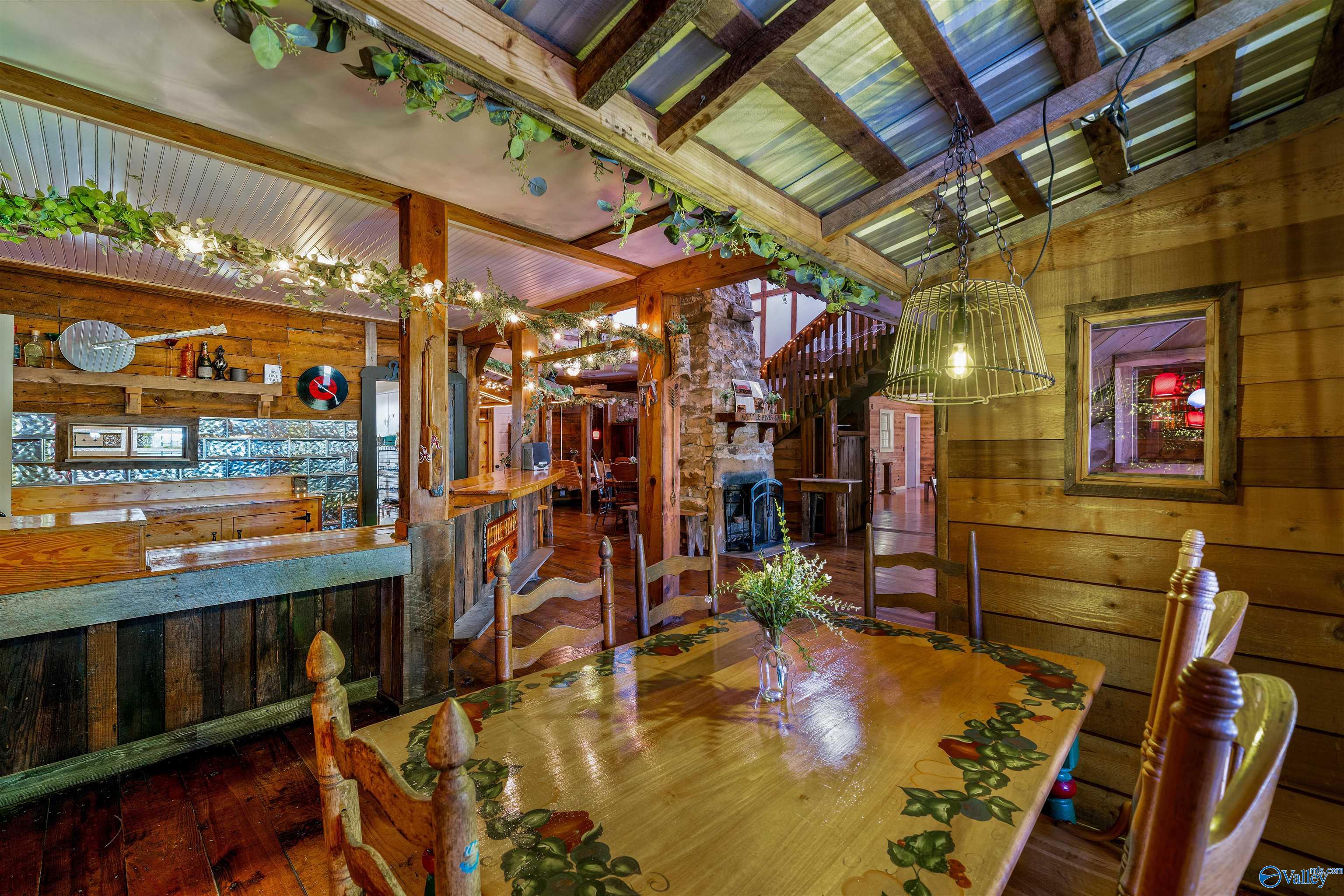 4608 Desoto Parkway N