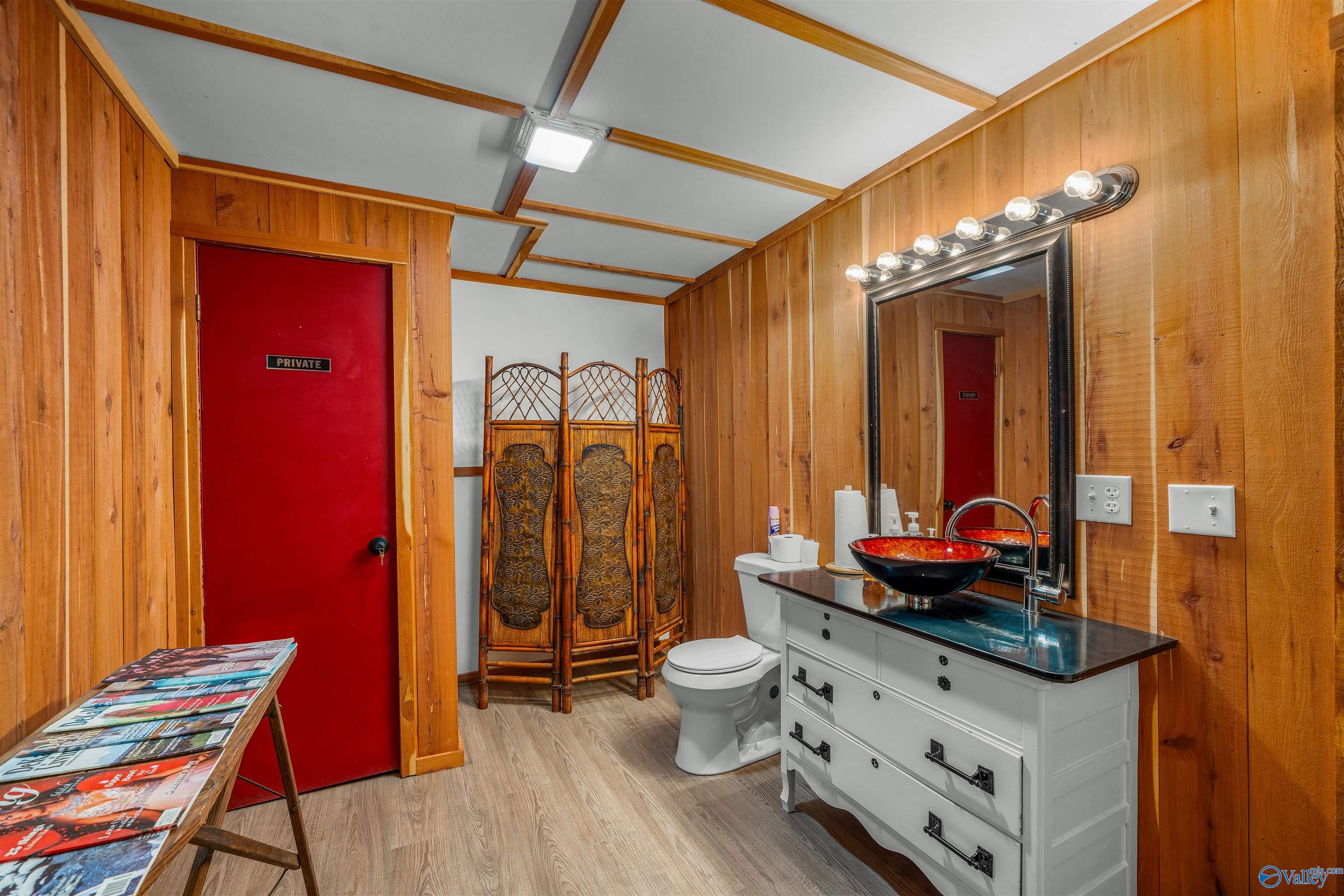 4608 Desoto Parkway N