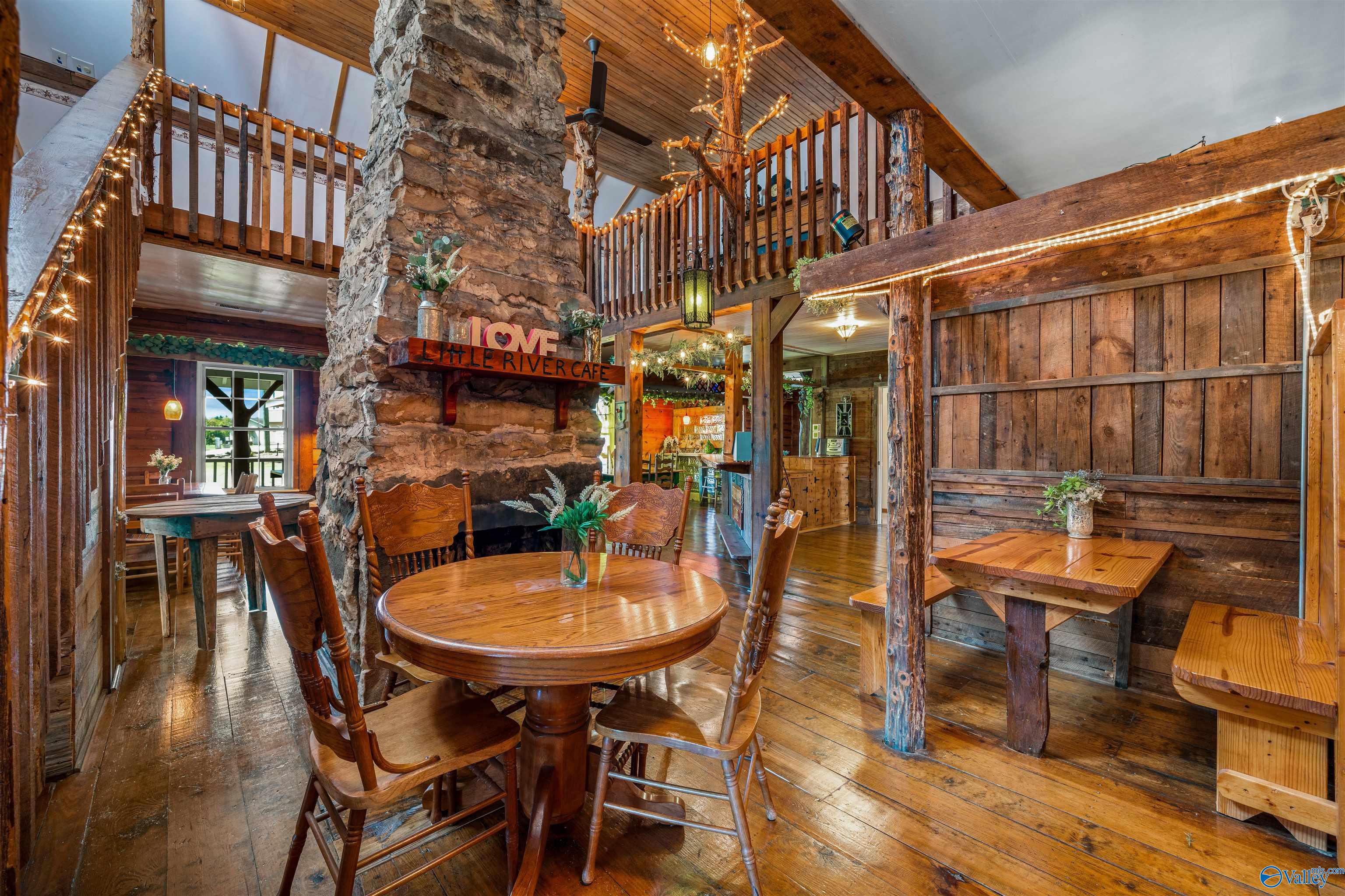 4608 Desoto Parkway N