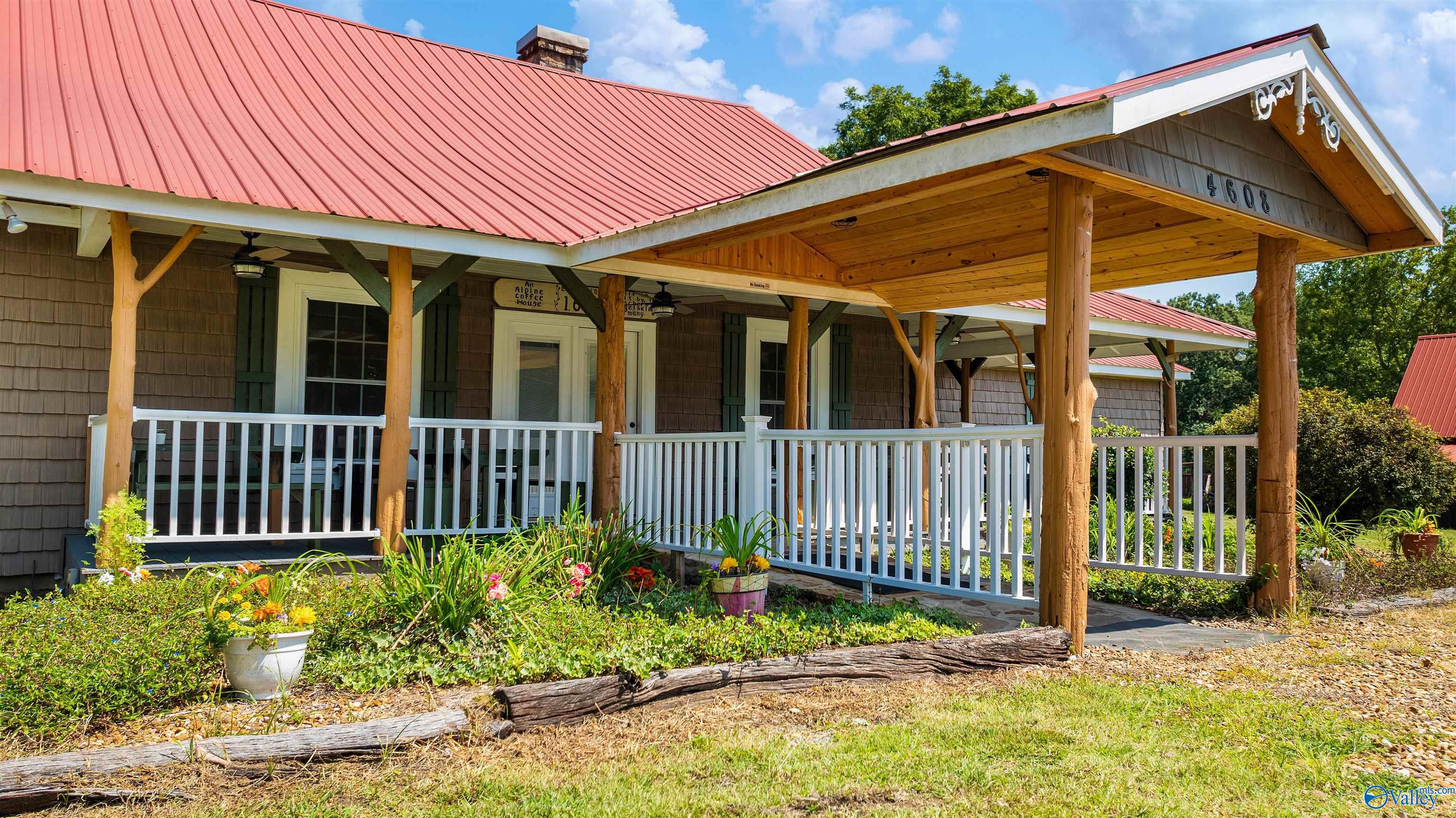 4608 Desoto Parkway N