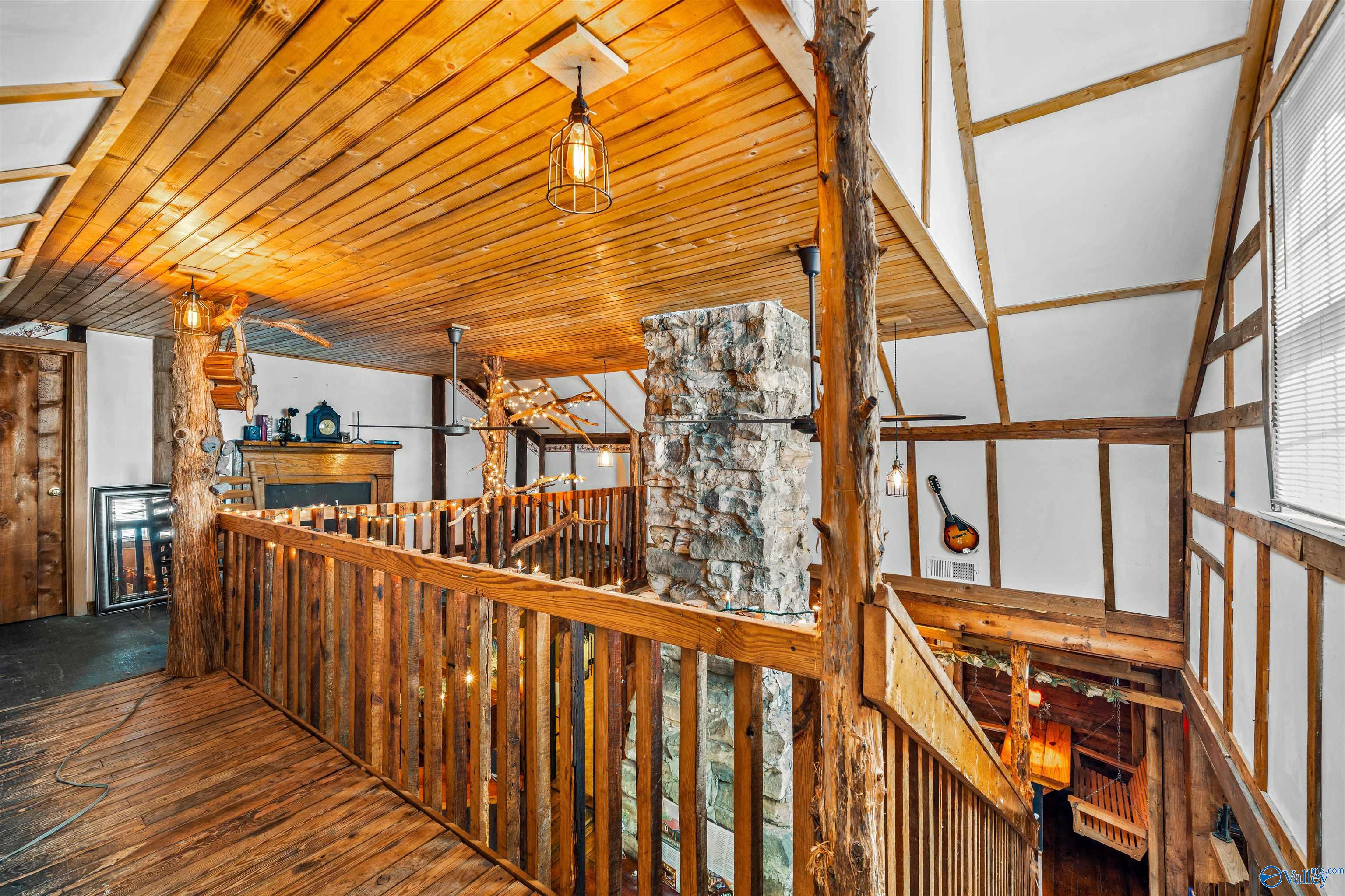 4608 Desoto Parkway N