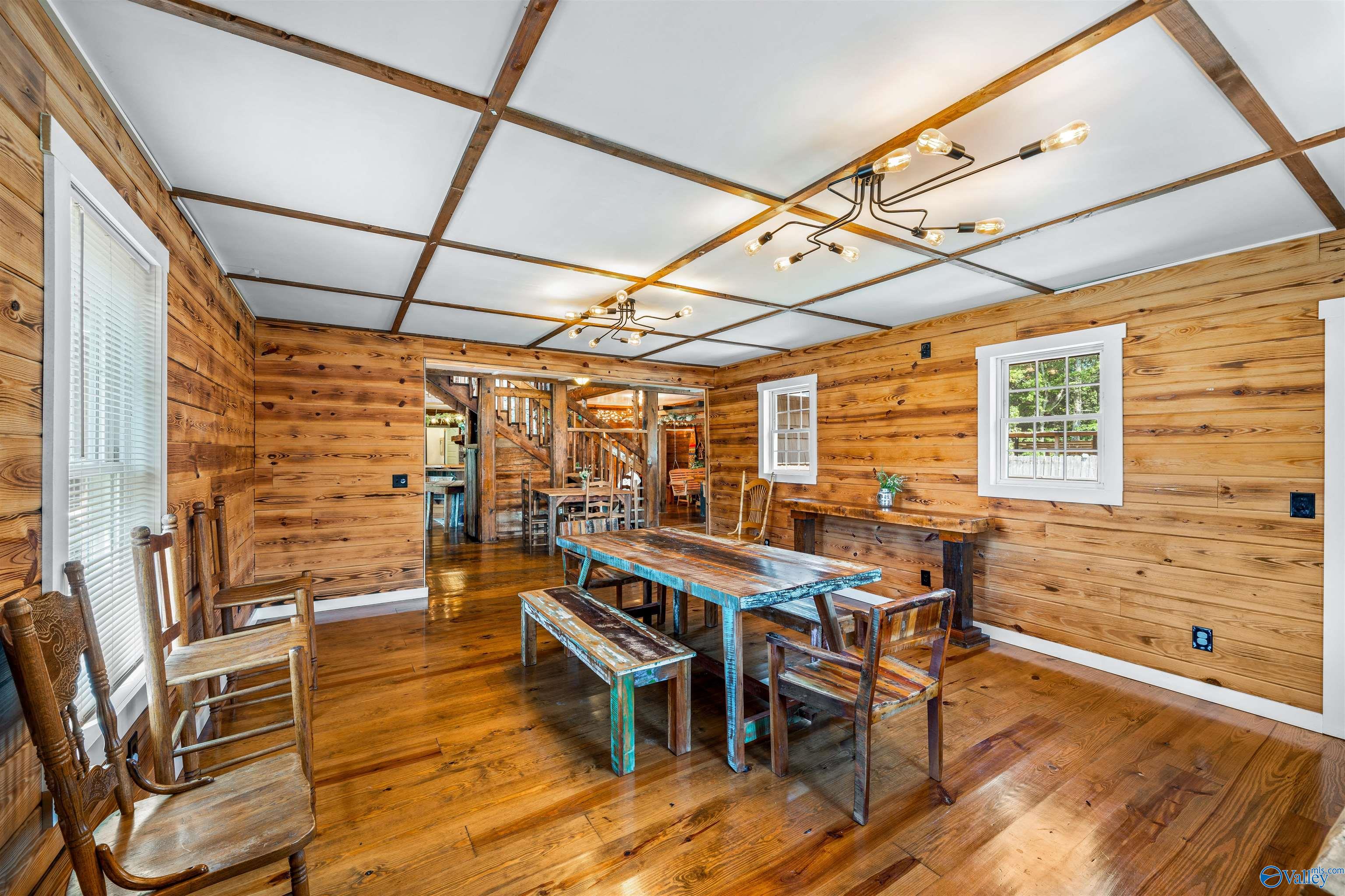 4608 Desoto Parkway N