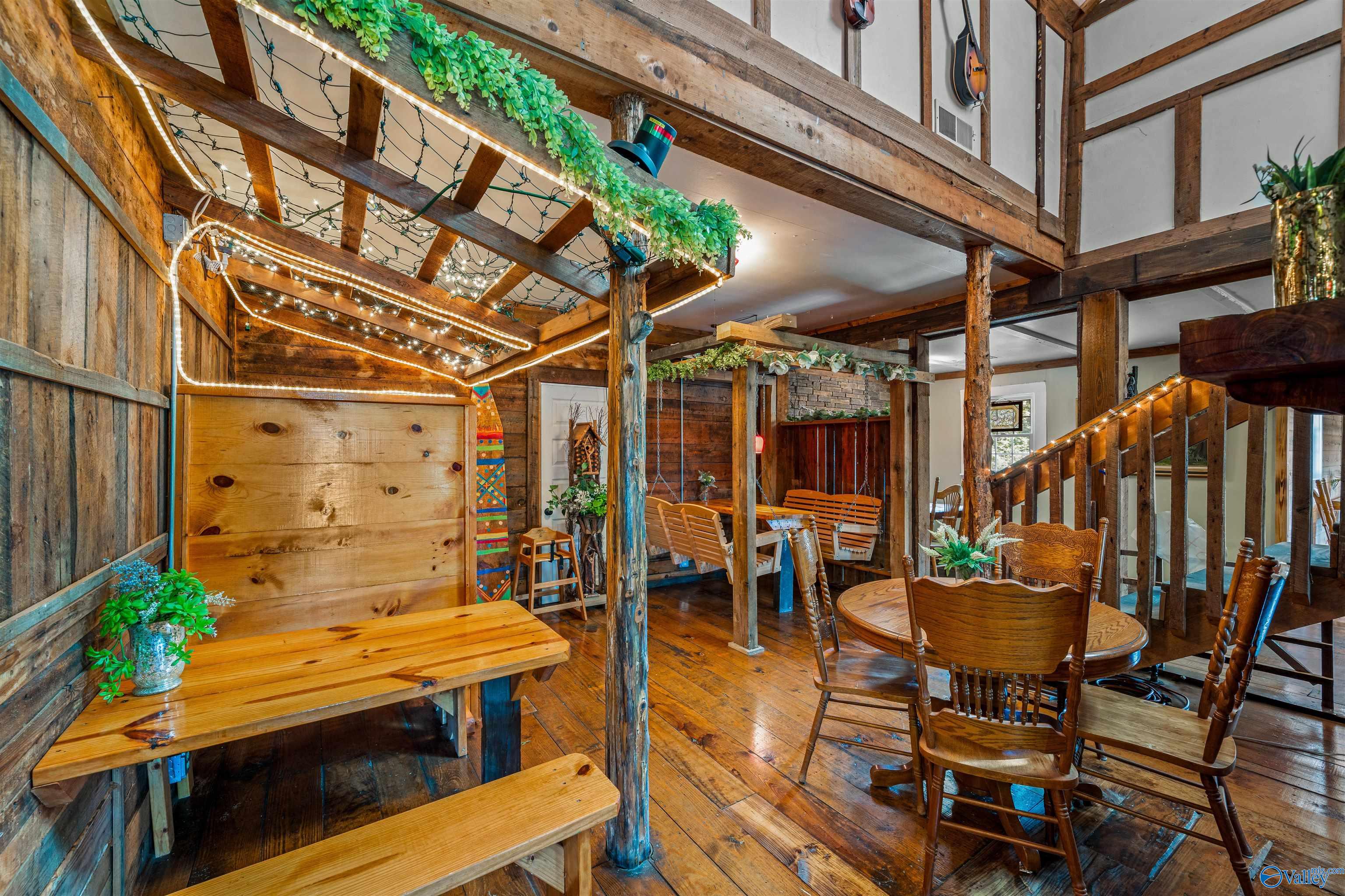 4608 Desoto Parkway N