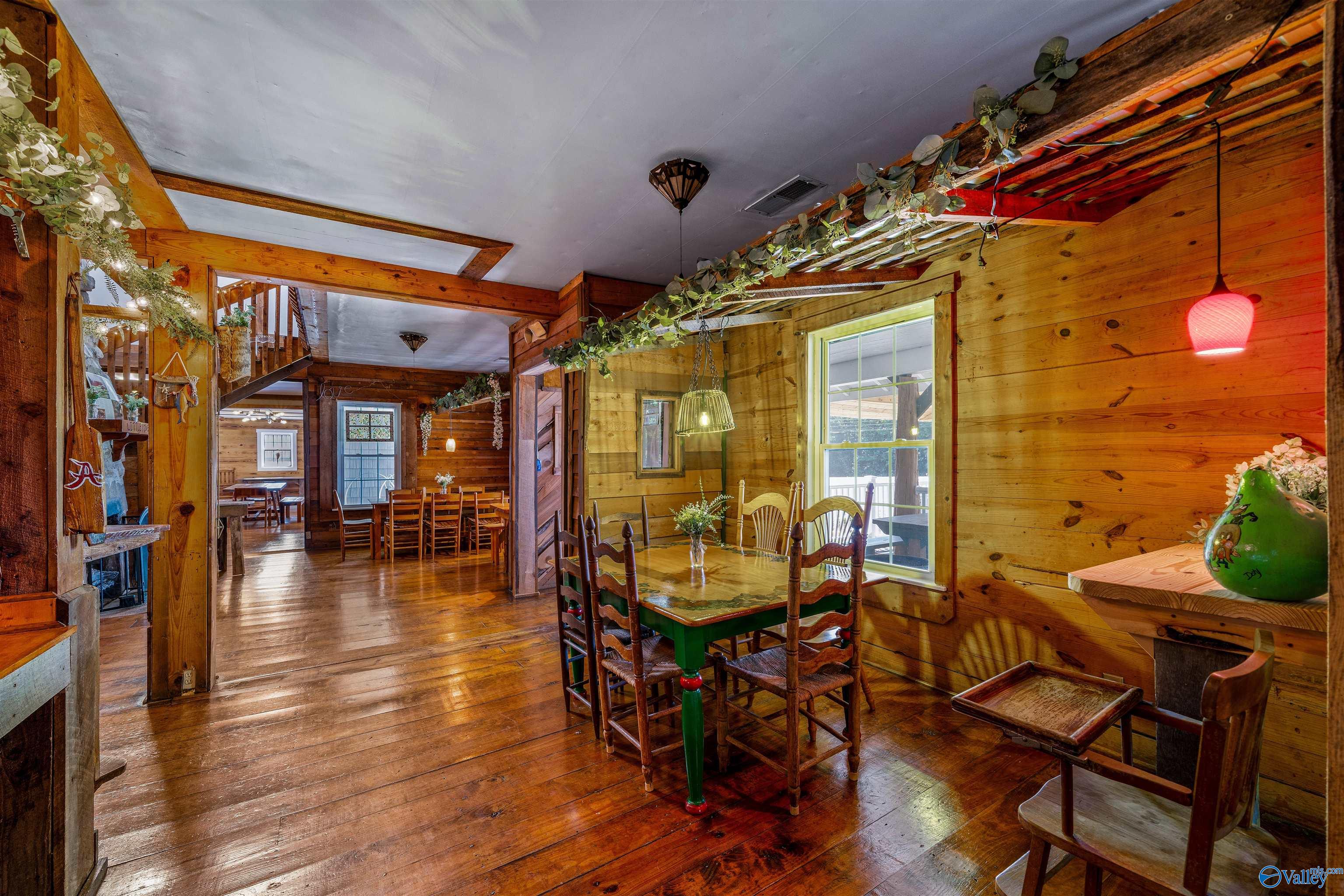 4608 Desoto Parkway N