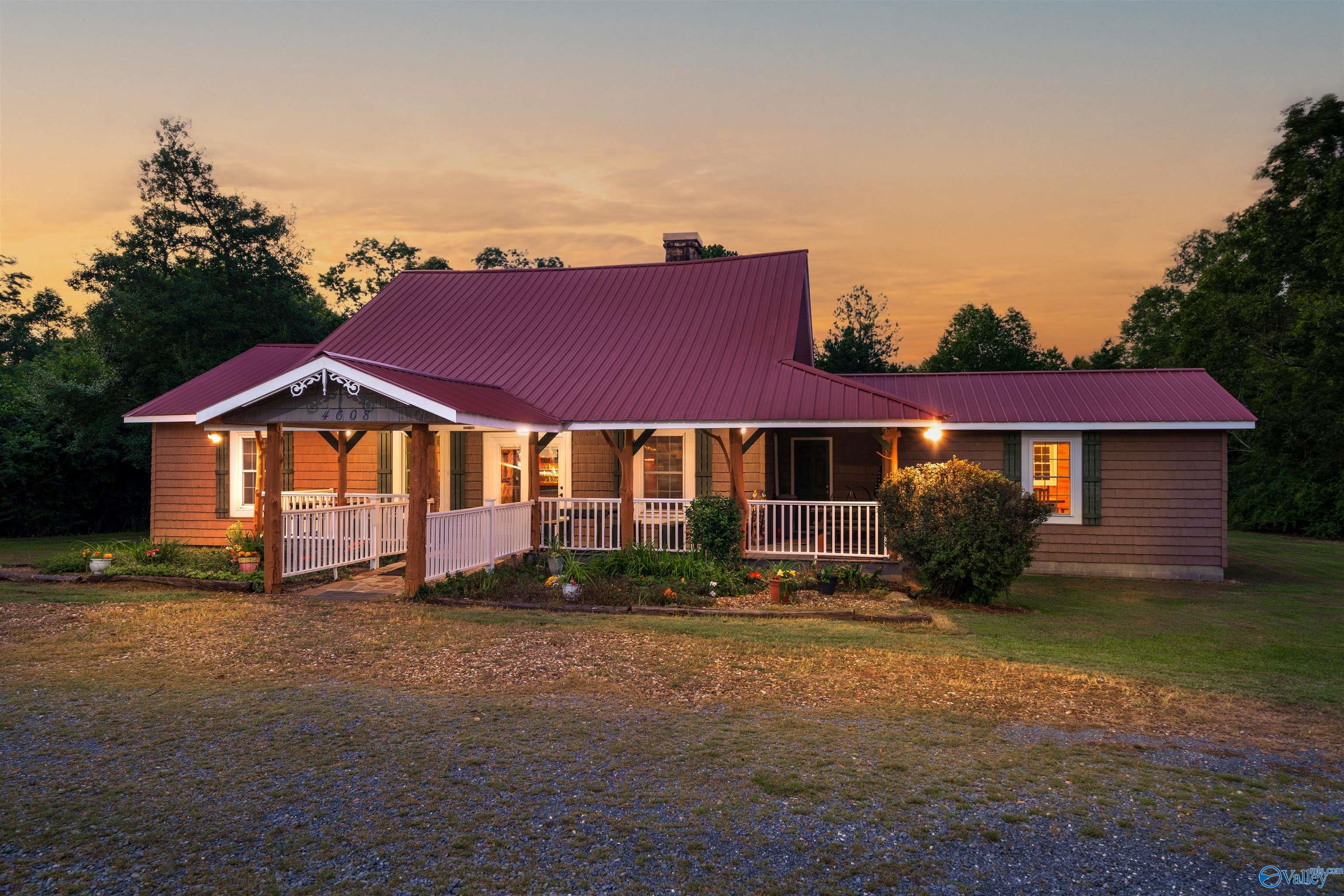 4608 Desoto Parkway N