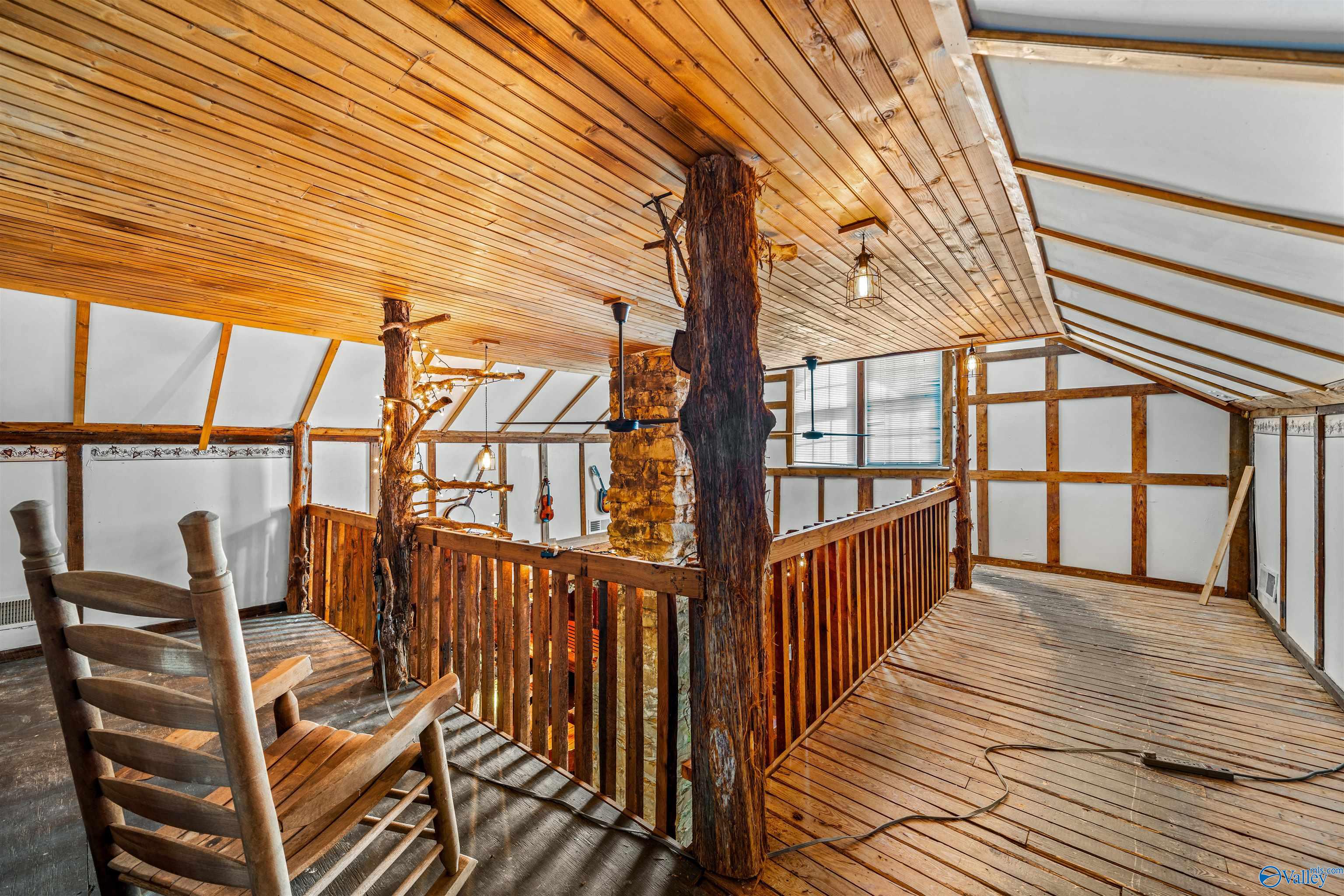 4608 Desoto Parkway N