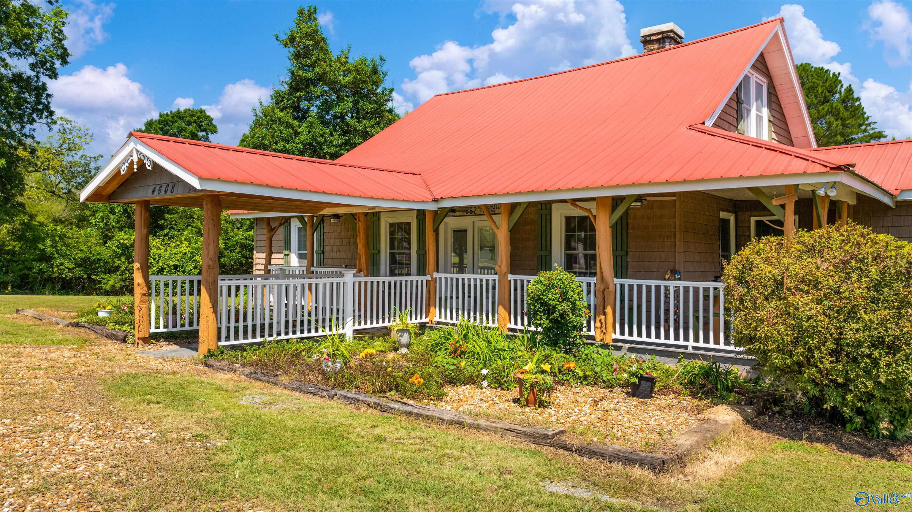 4608 Desoto Parkway N