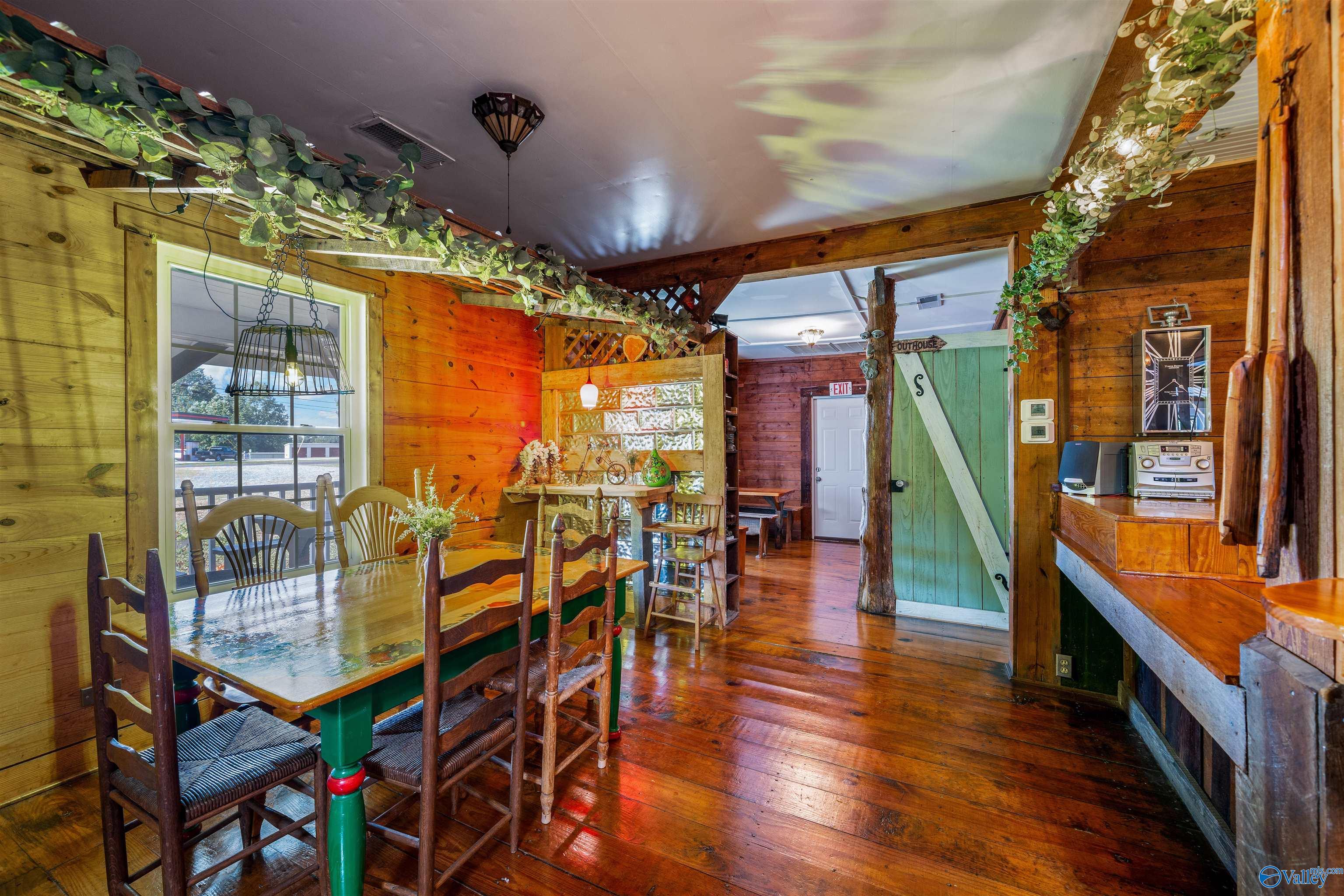 4608 Desoto Parkway N