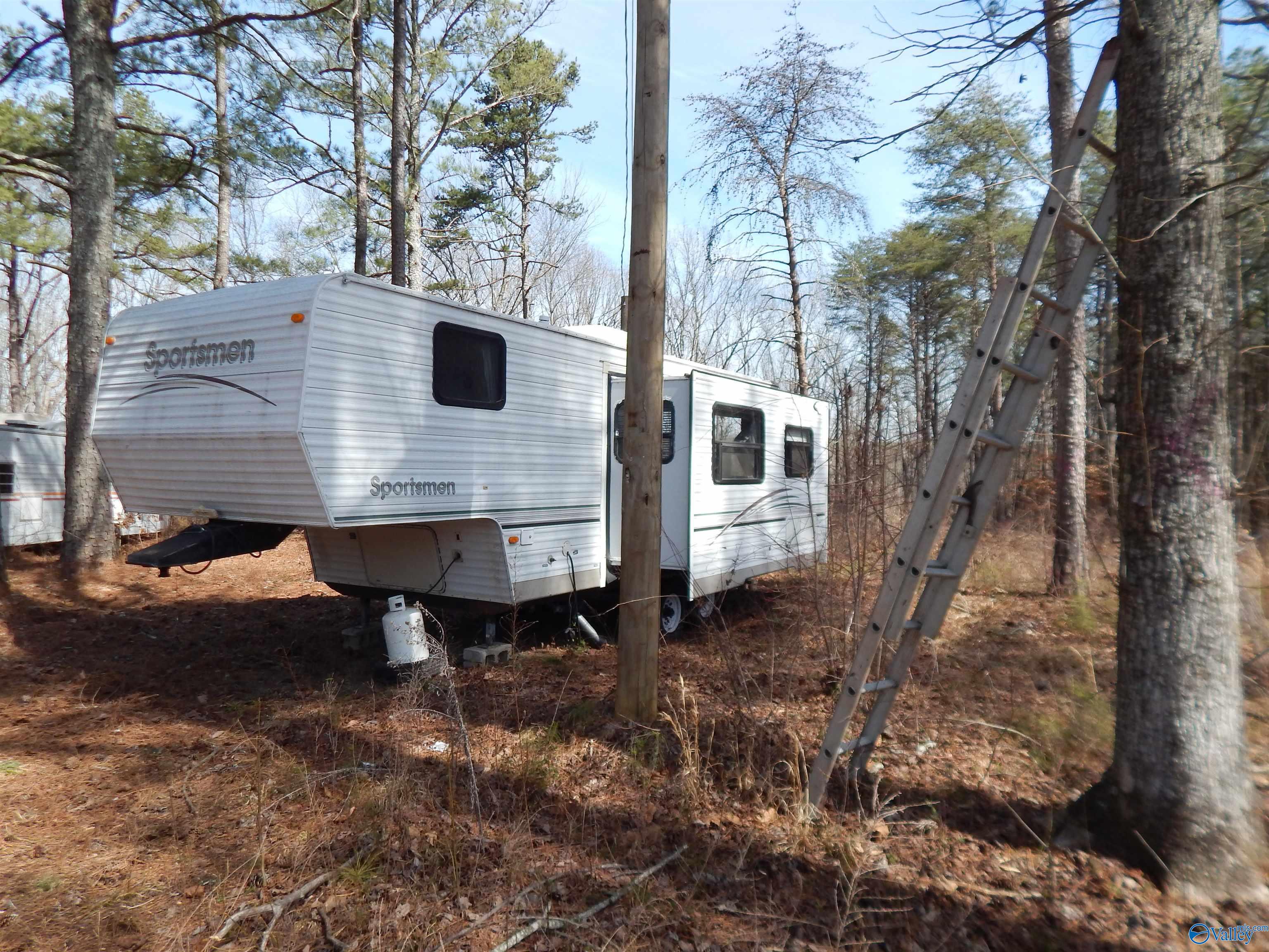 1 acre County Road 853