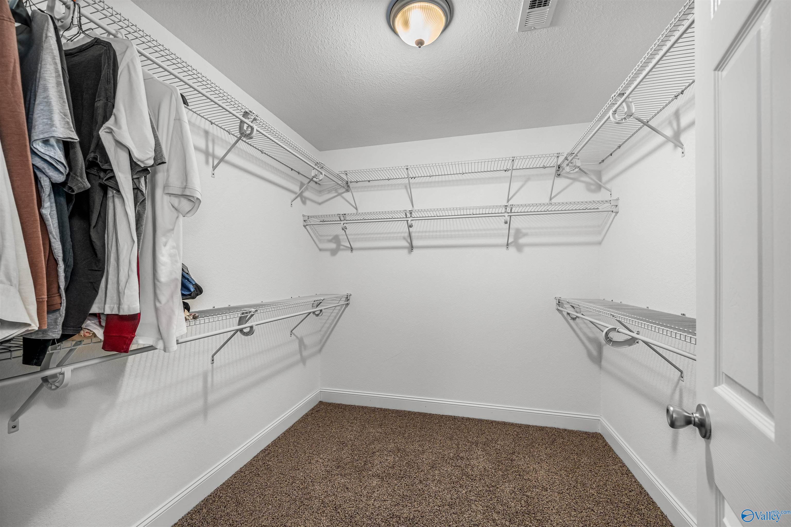 27 Michael Circle NE