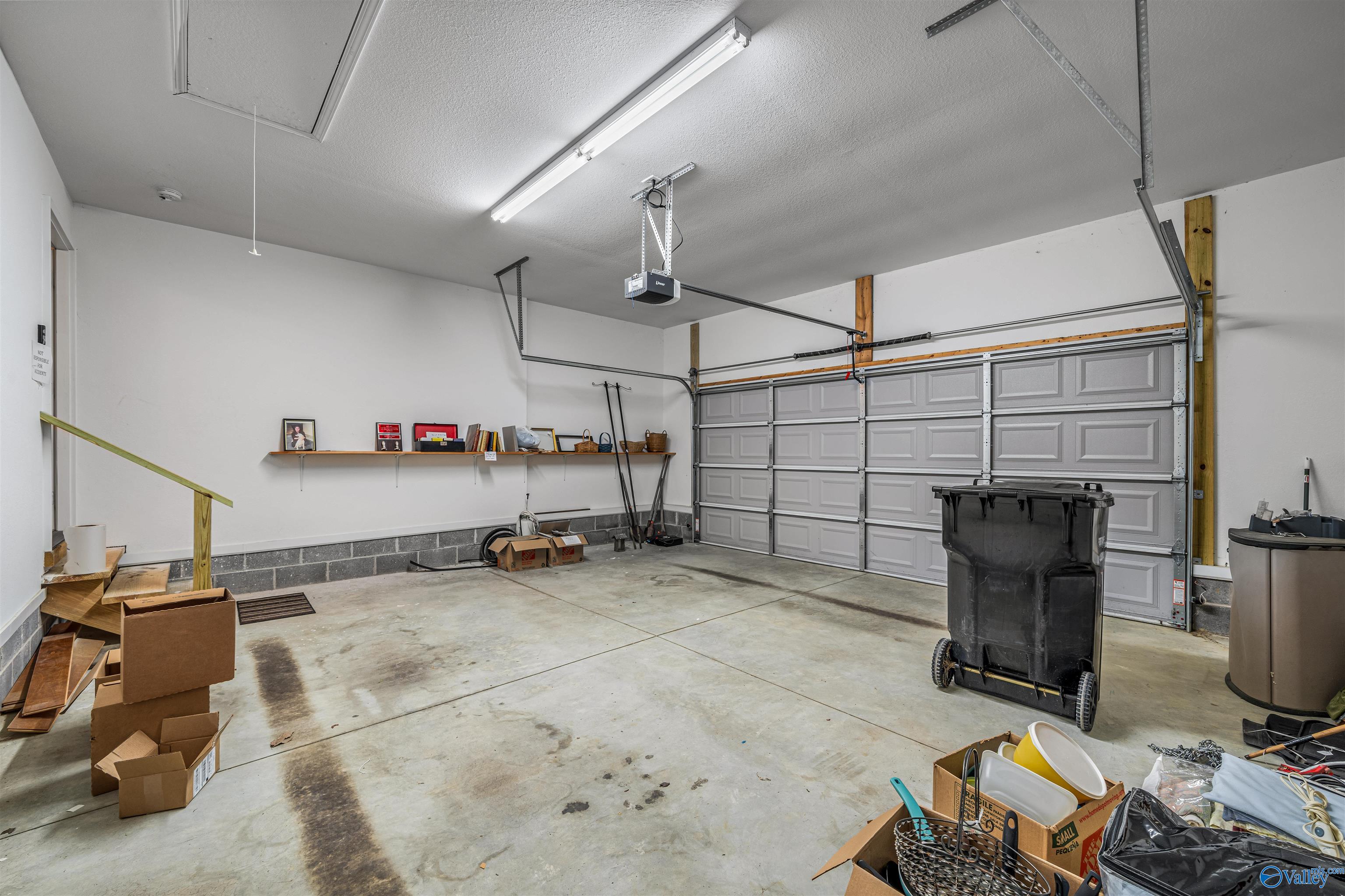 27 Michael Circle NE