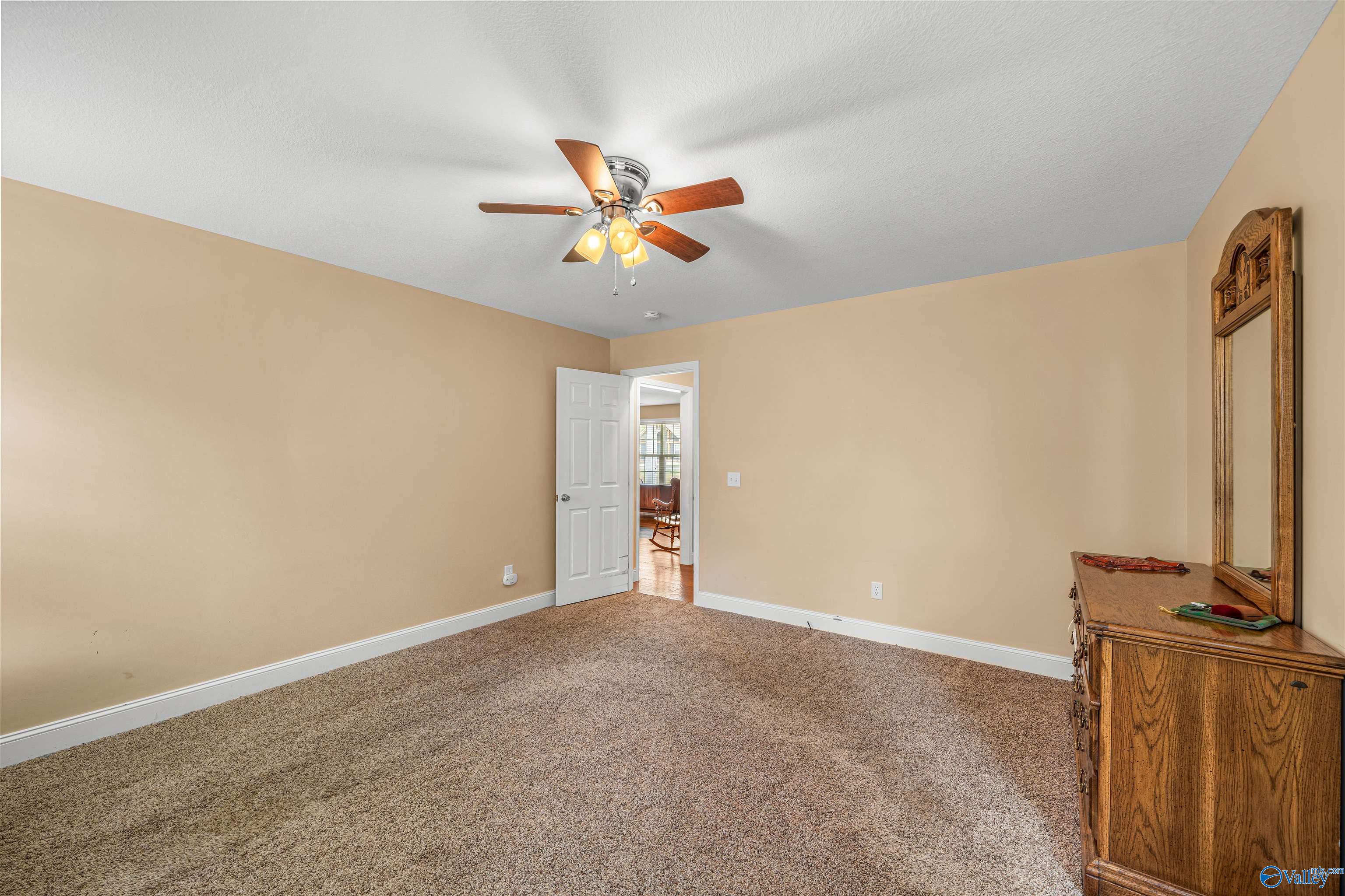 27 Michael Circle NE