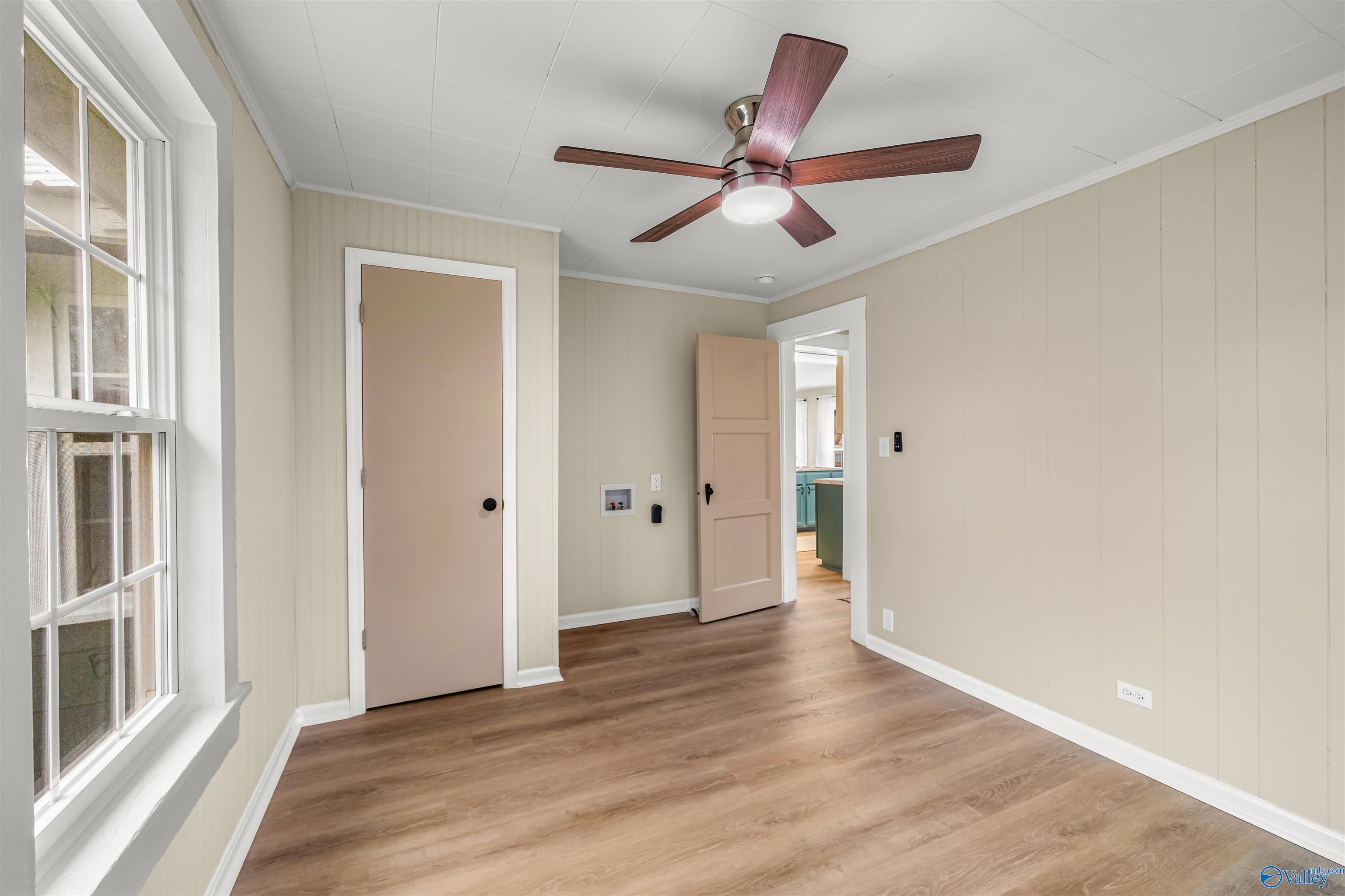 400 4th Street SE
