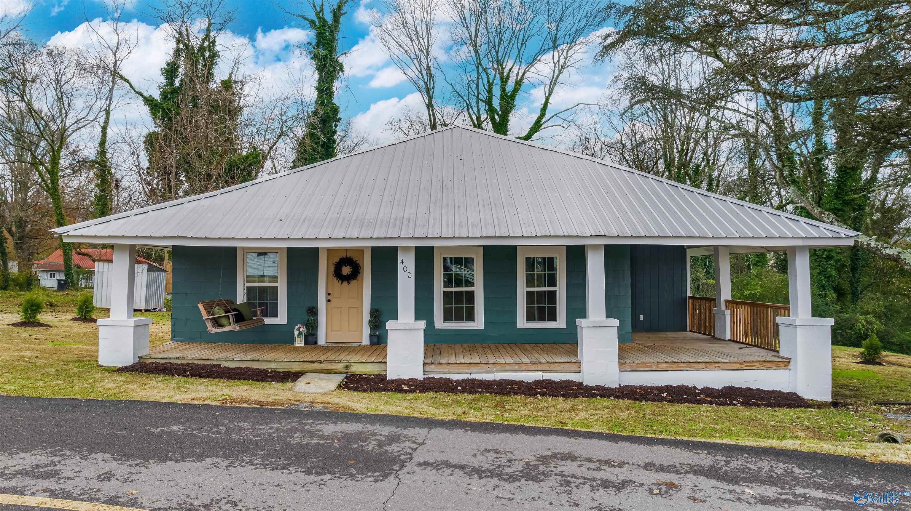 400 4th Street SE