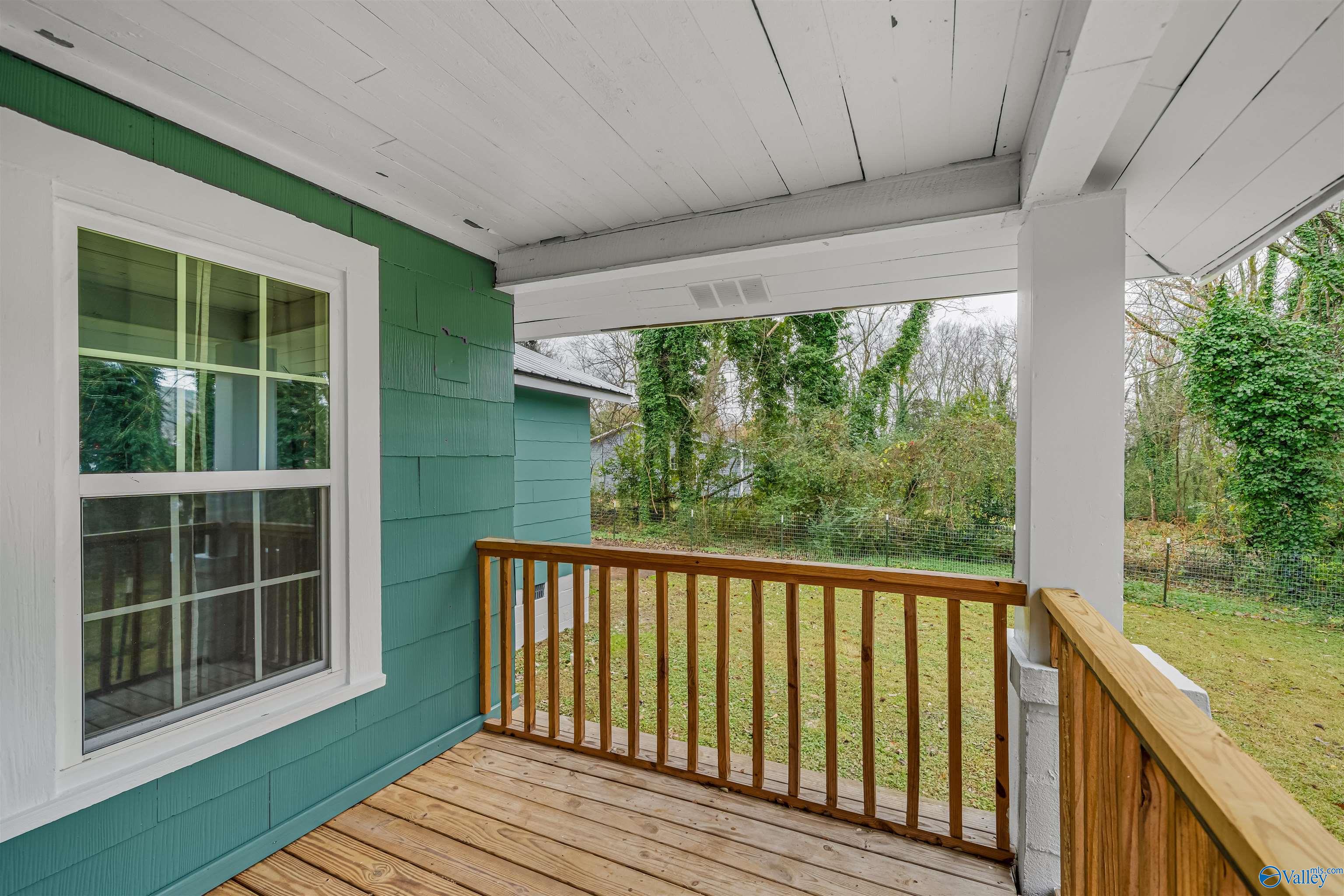 400 4th Street SE