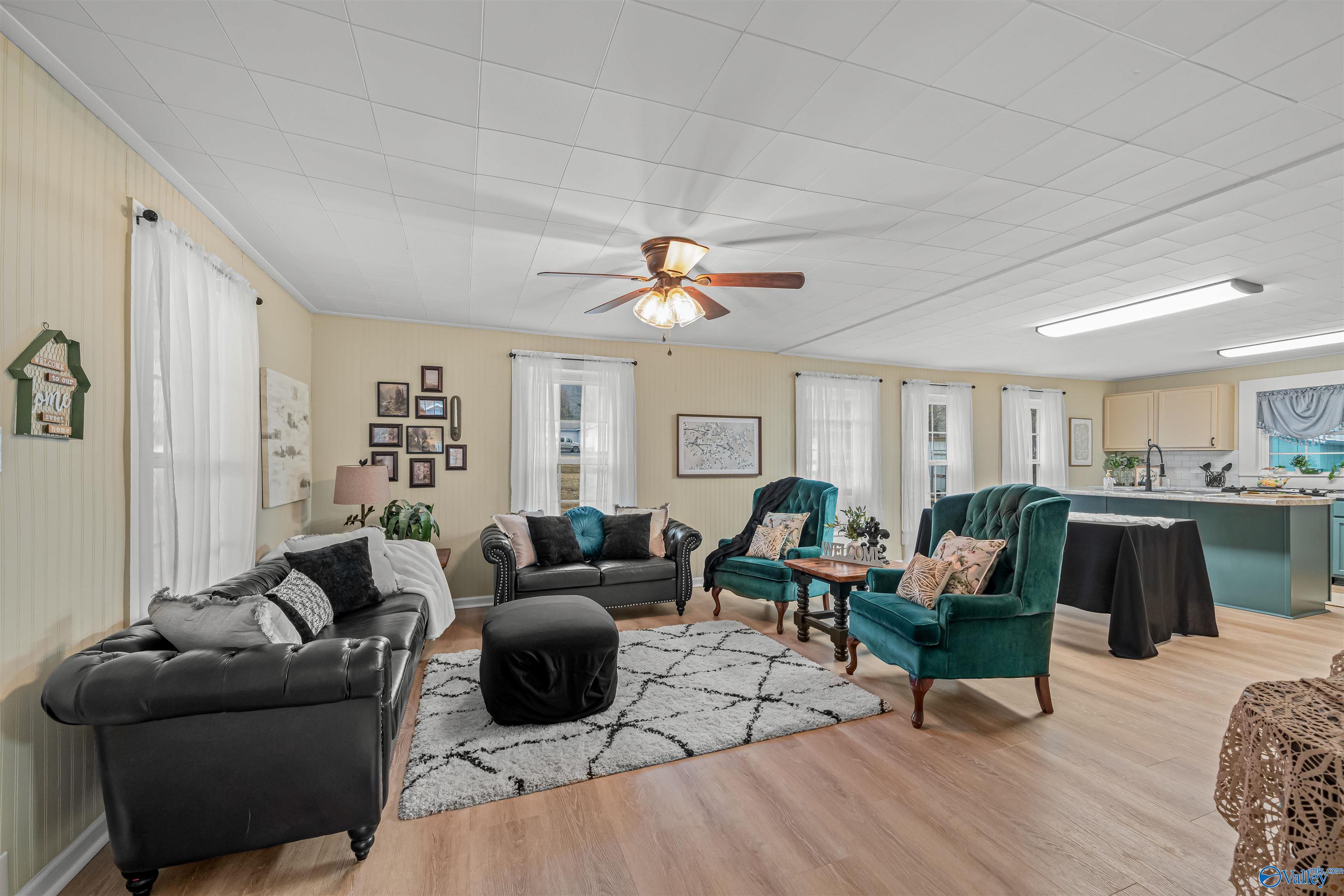 400 4th Street SE