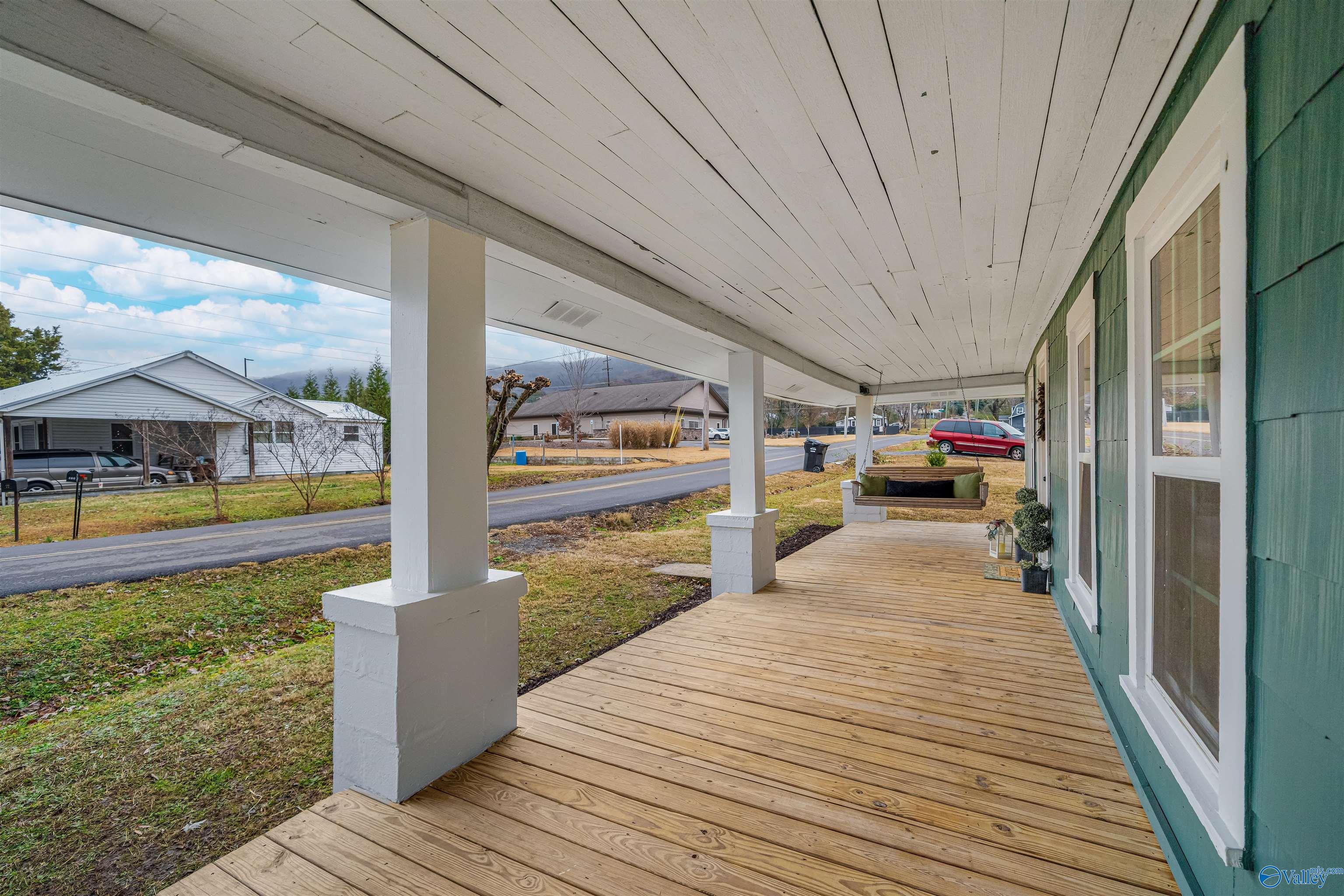 400 4th Street SE