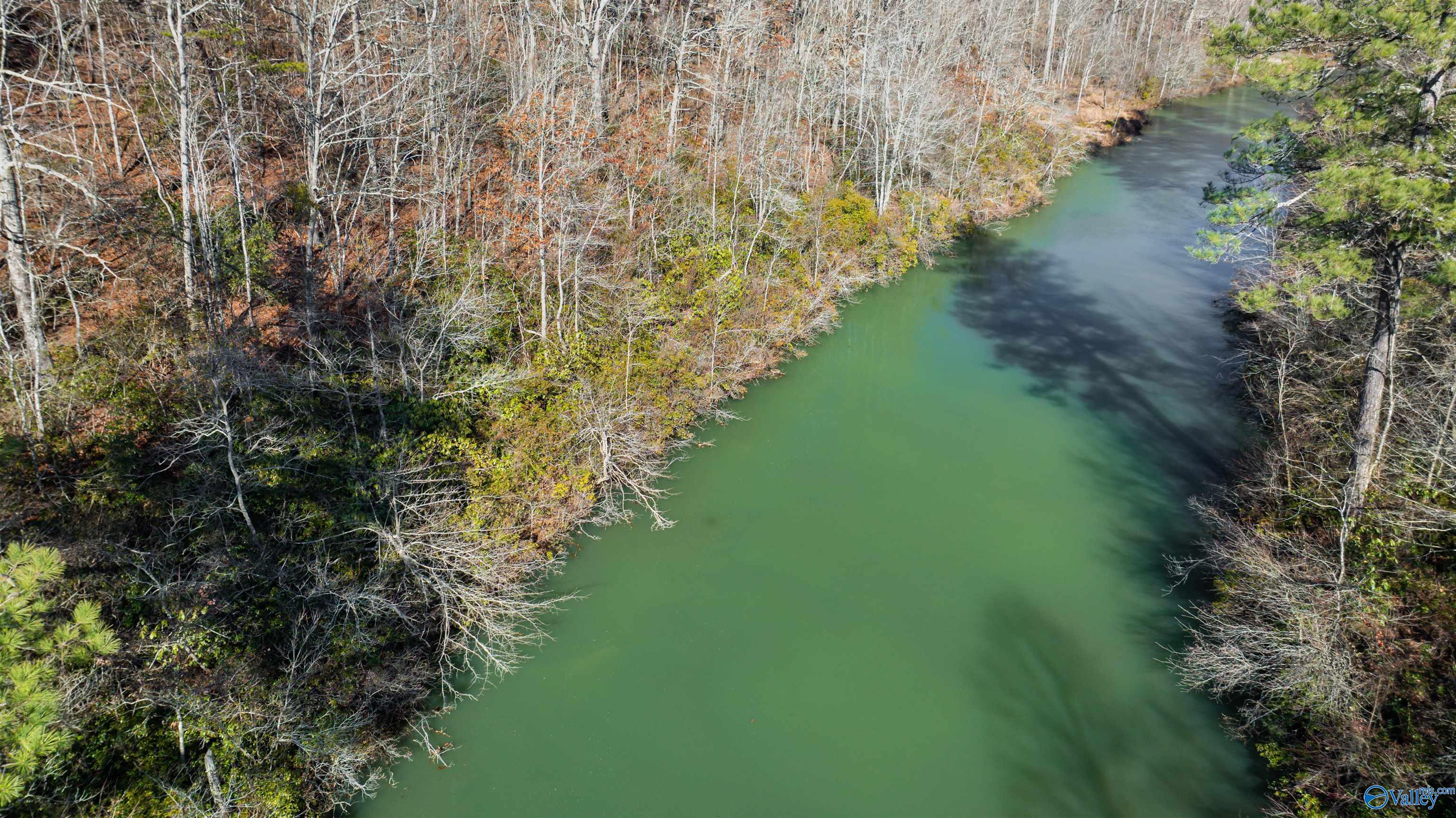 12.9ac Road 9062