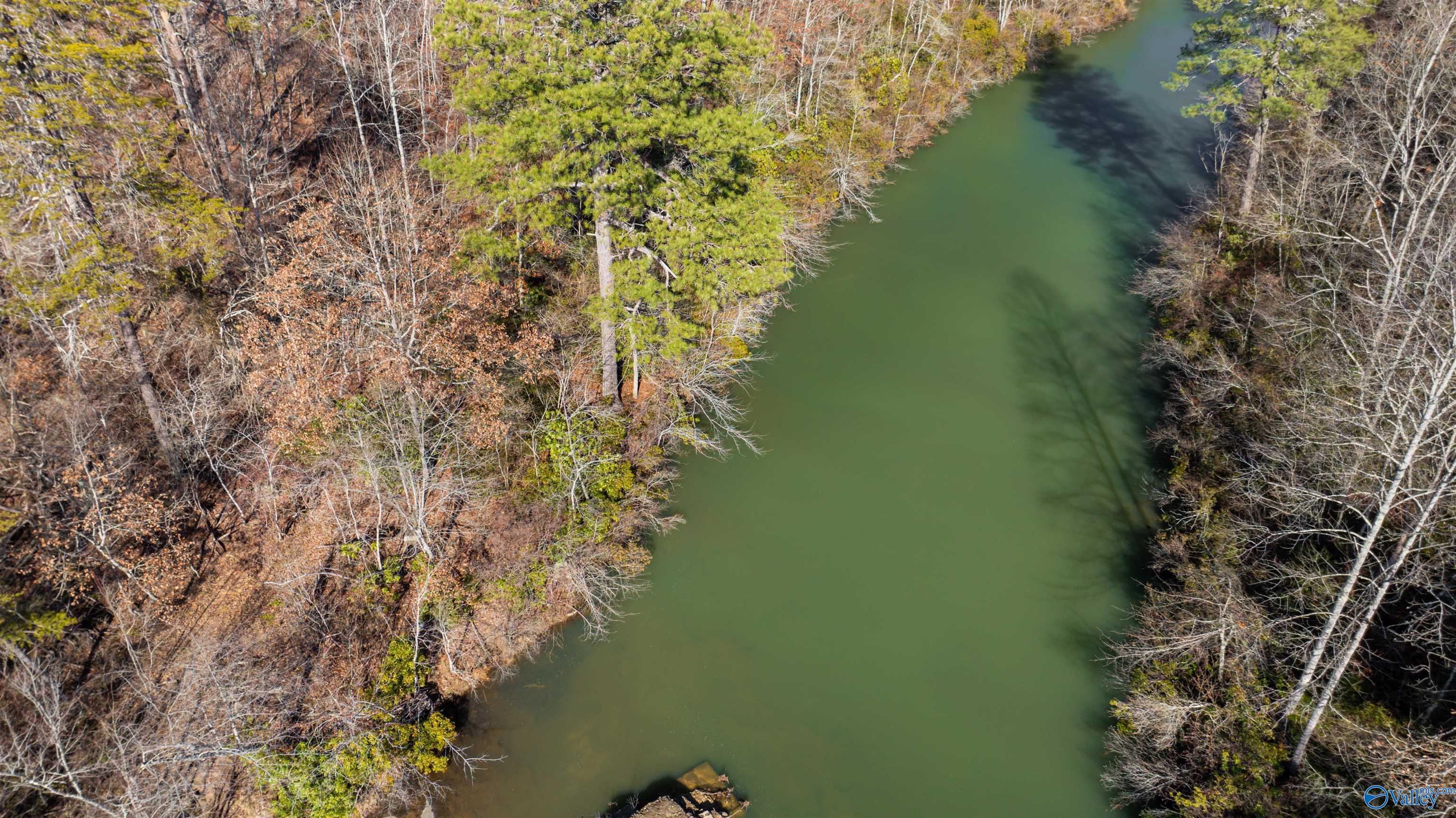12.9ac Road 9062