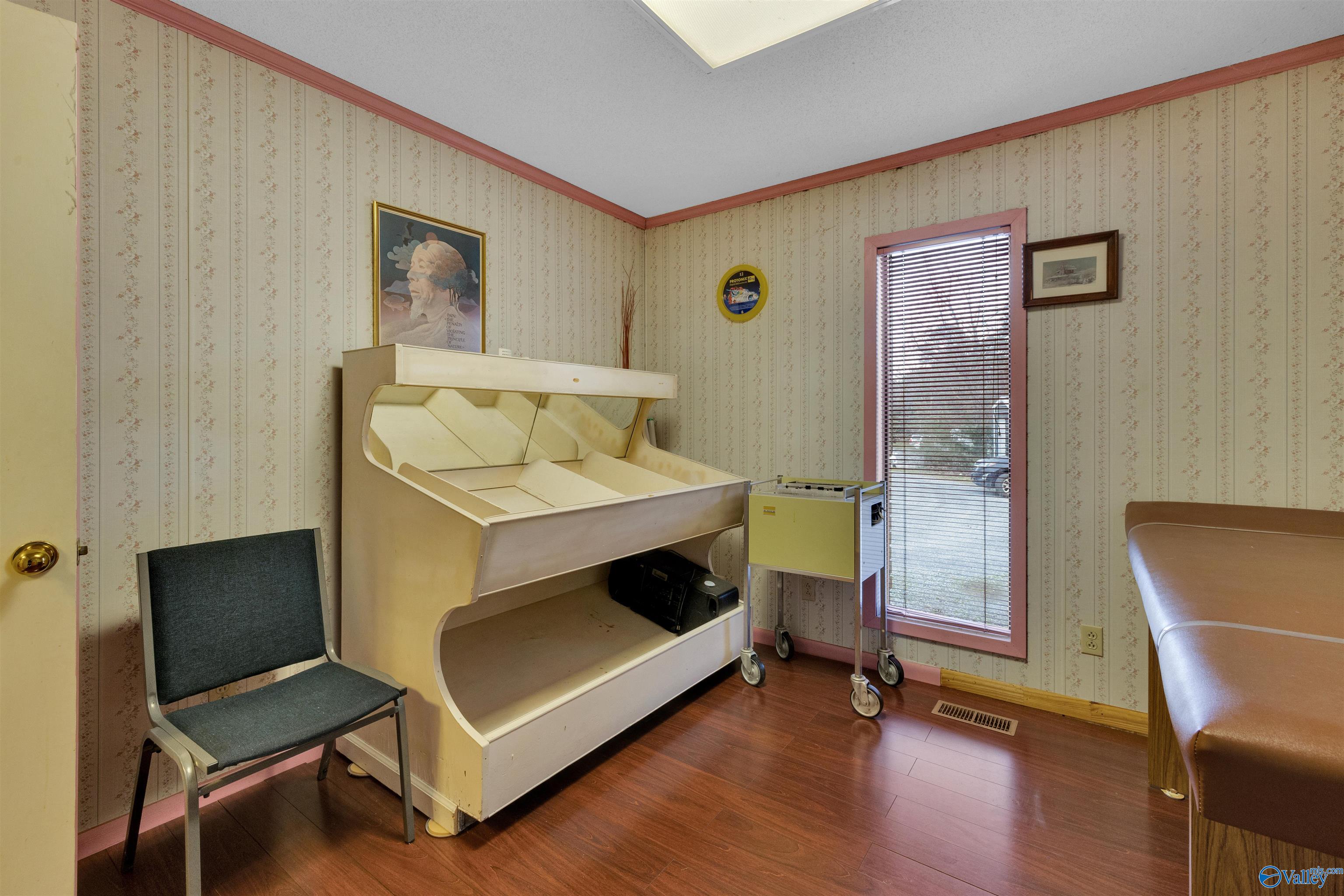 1105 Cedarwood Drive SW