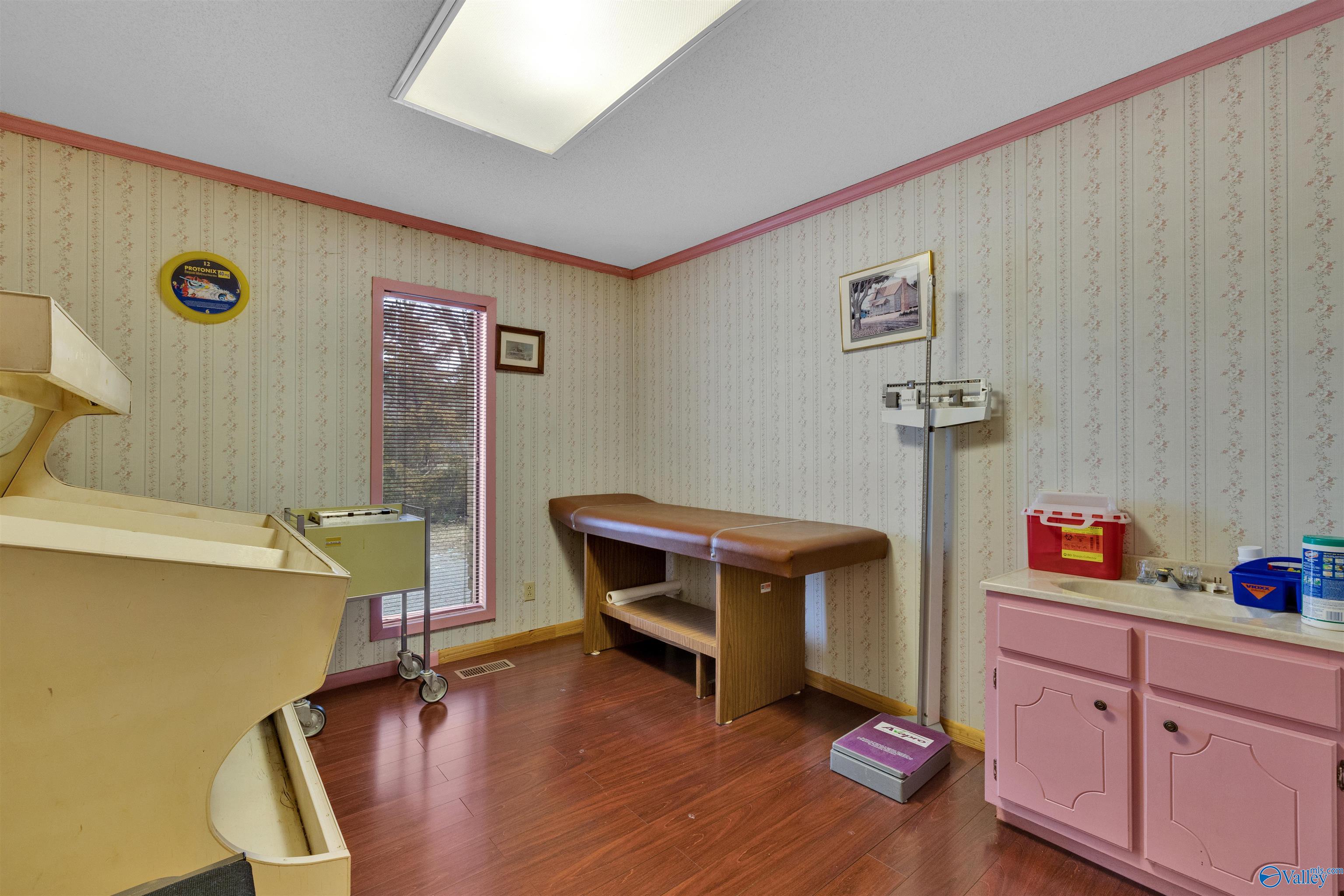 1105 Cedarwood Drive SW