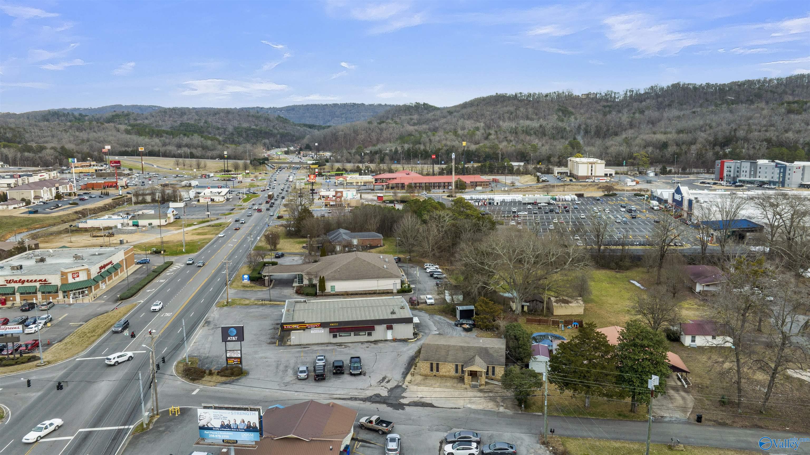 1105 Cedarwood Drive SW