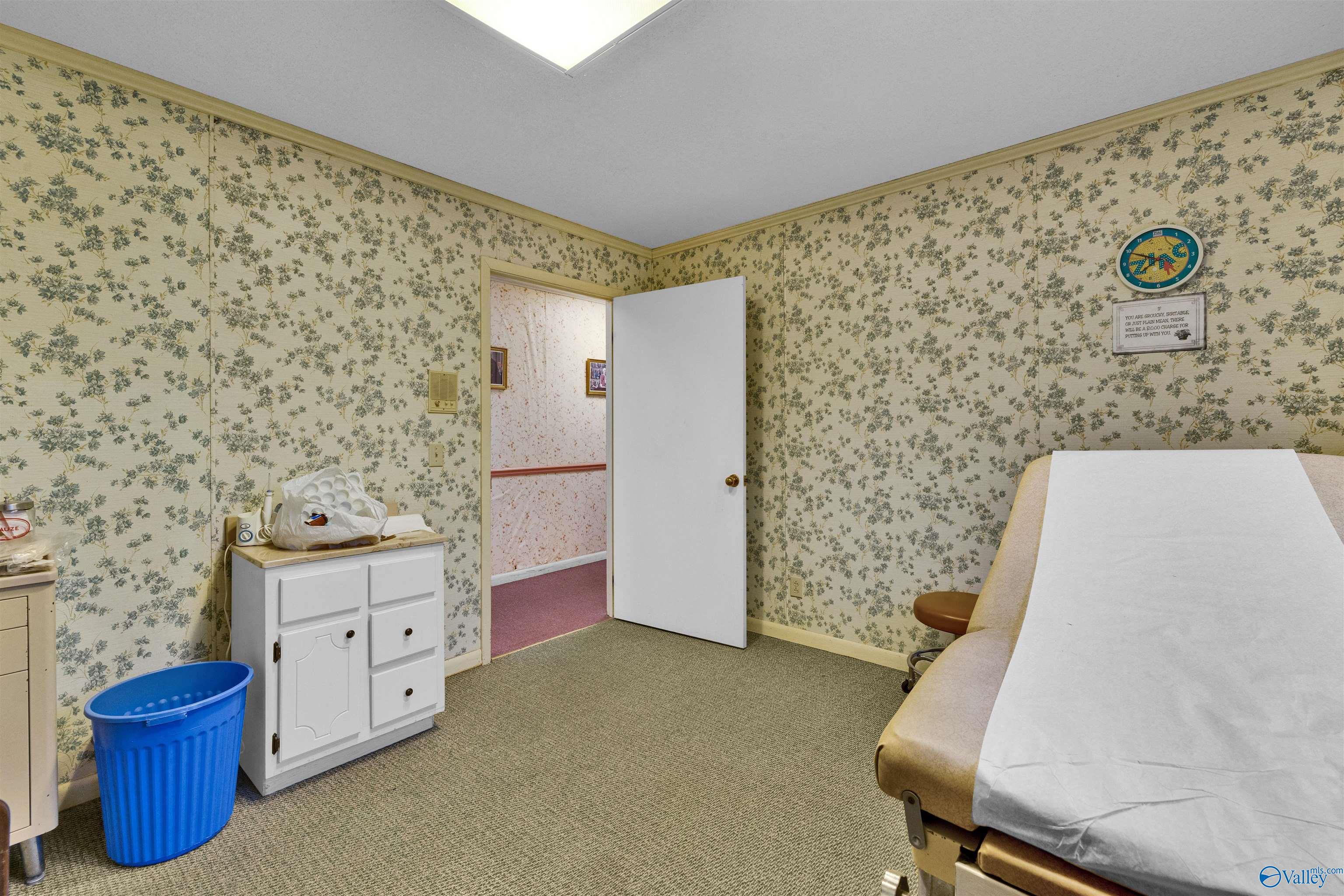 1105 Cedarwood Drive SW