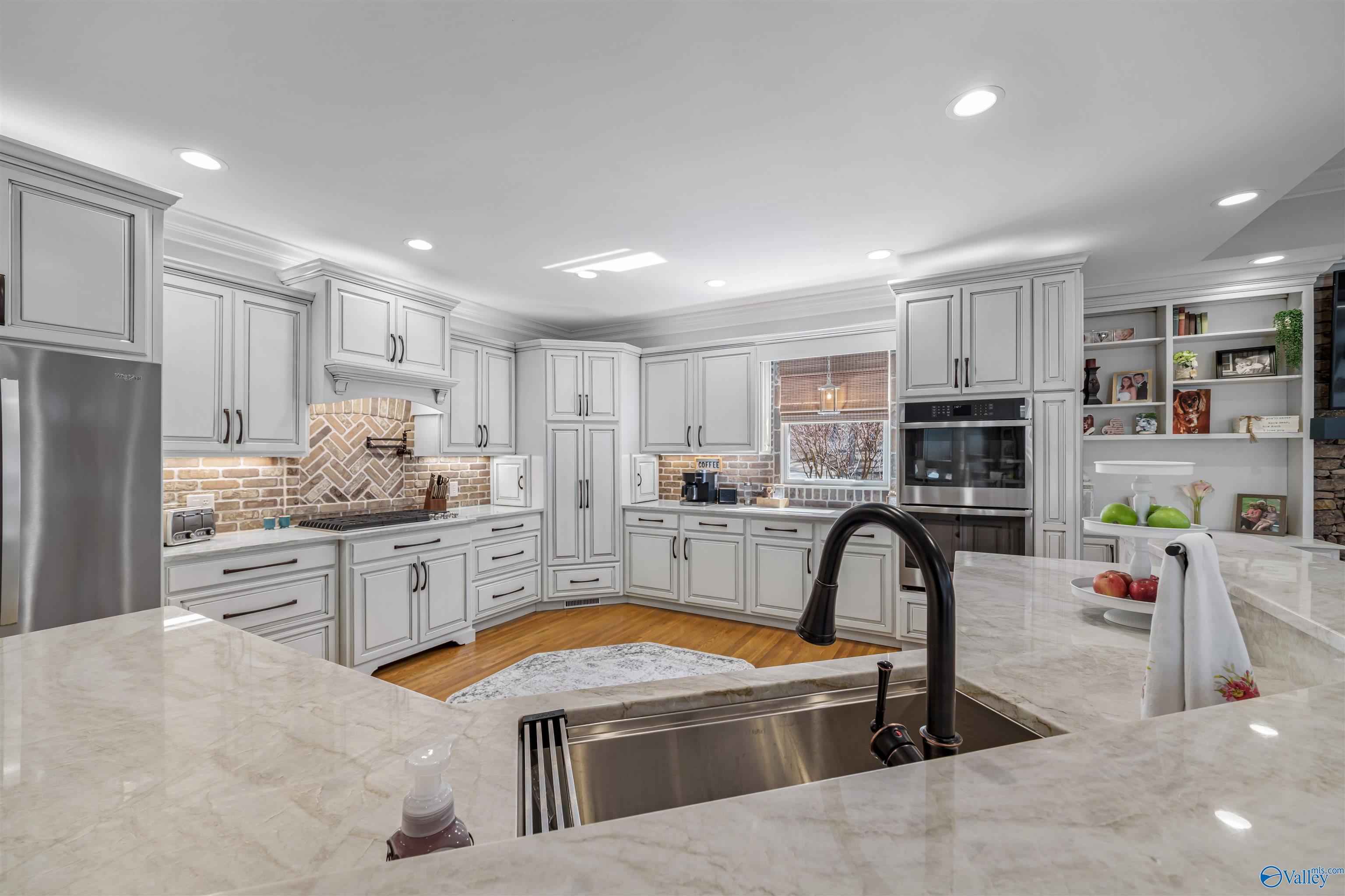 605 Little Ridge Road NW