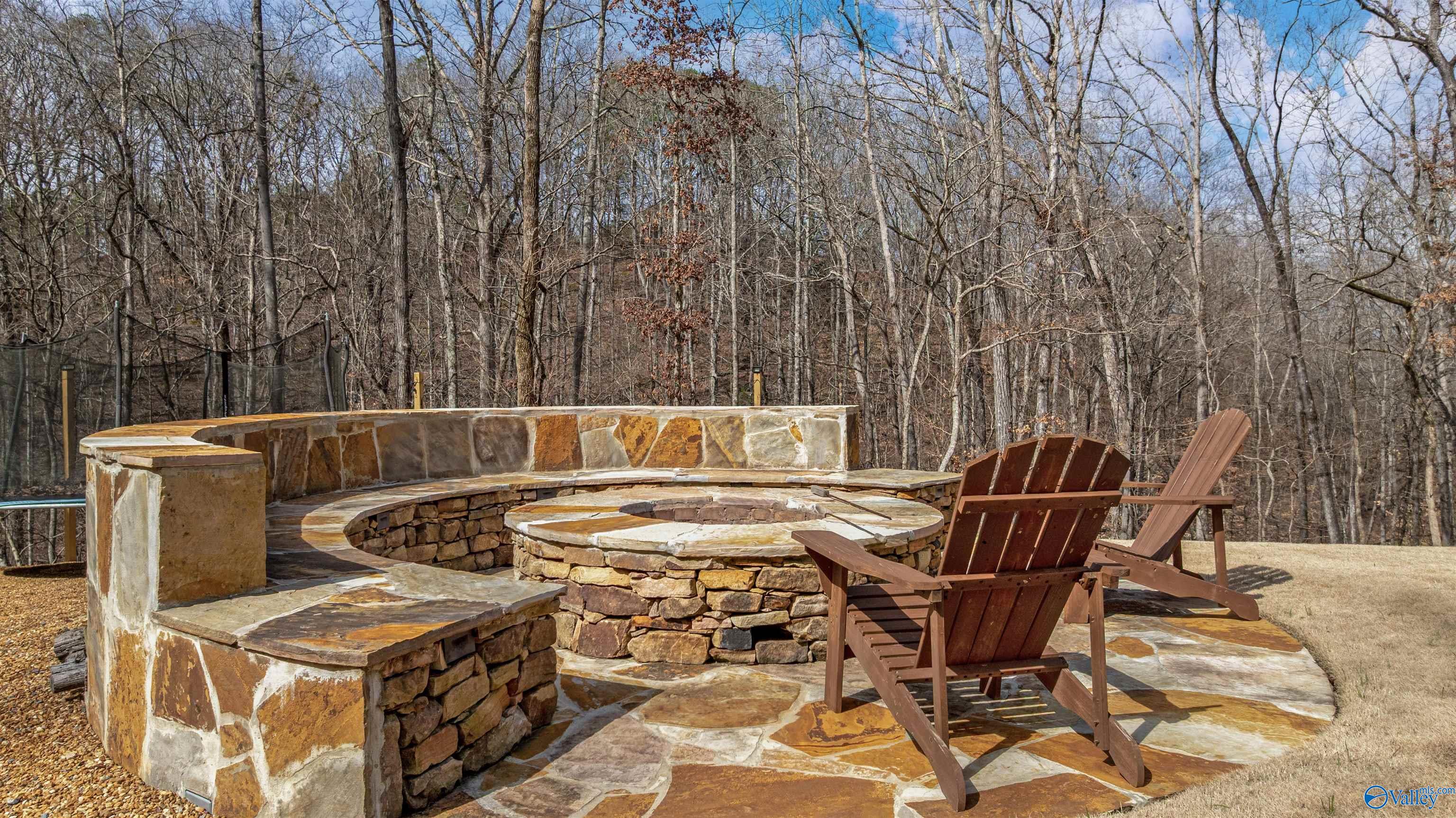 605 Little Ridge Road NW