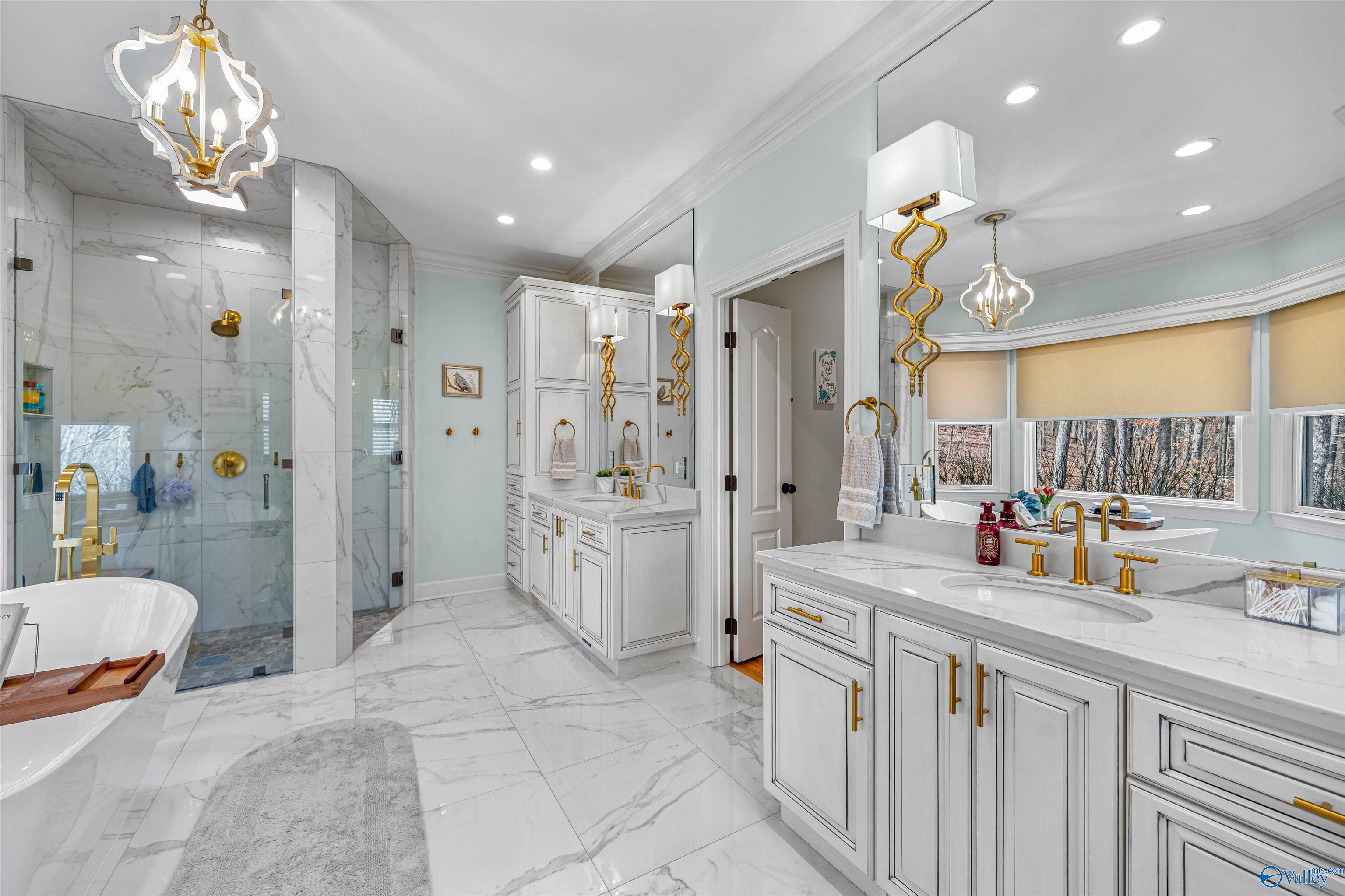 605 Little Ridge Road NW