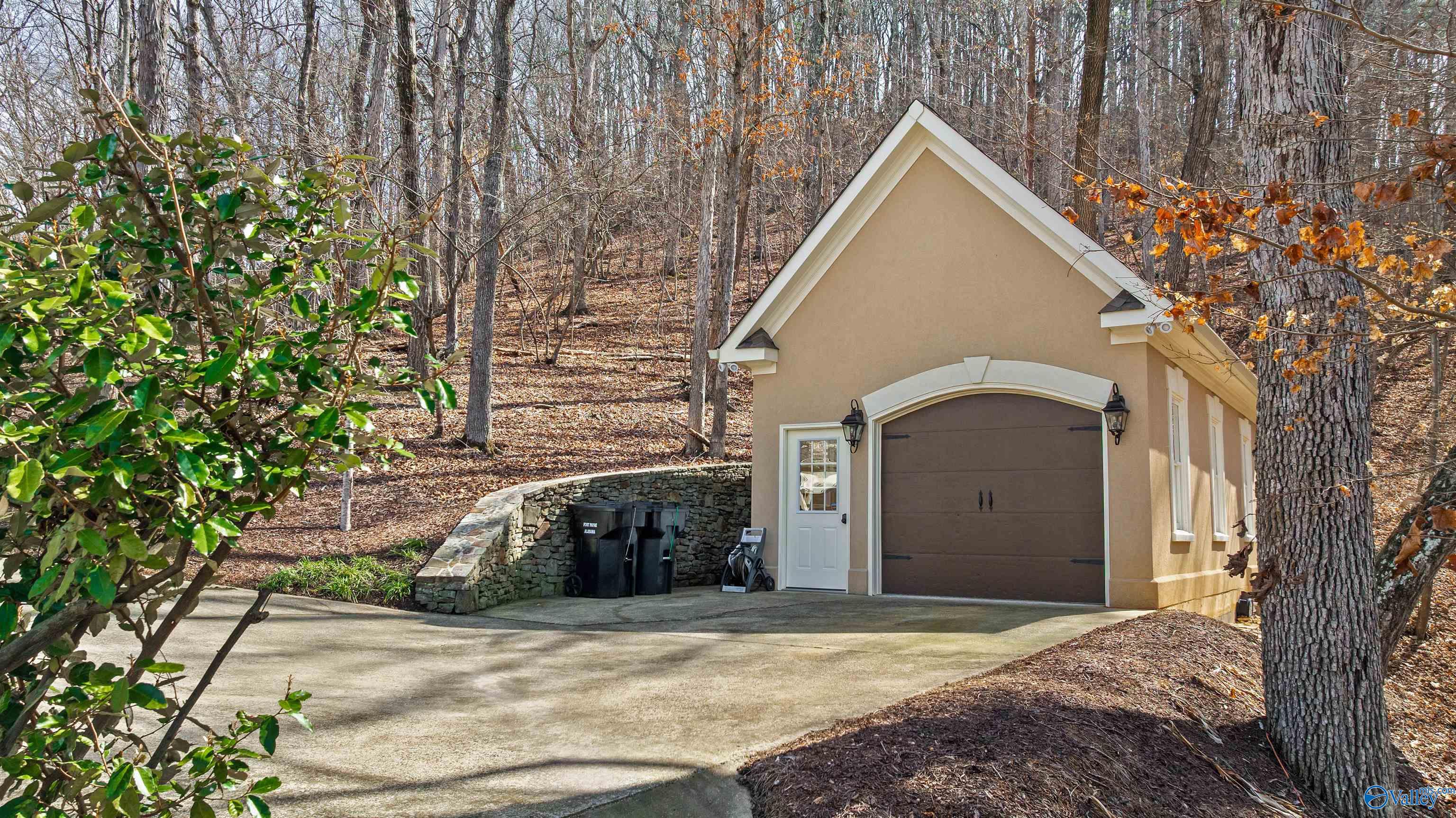 605 Little Ridge Road NW