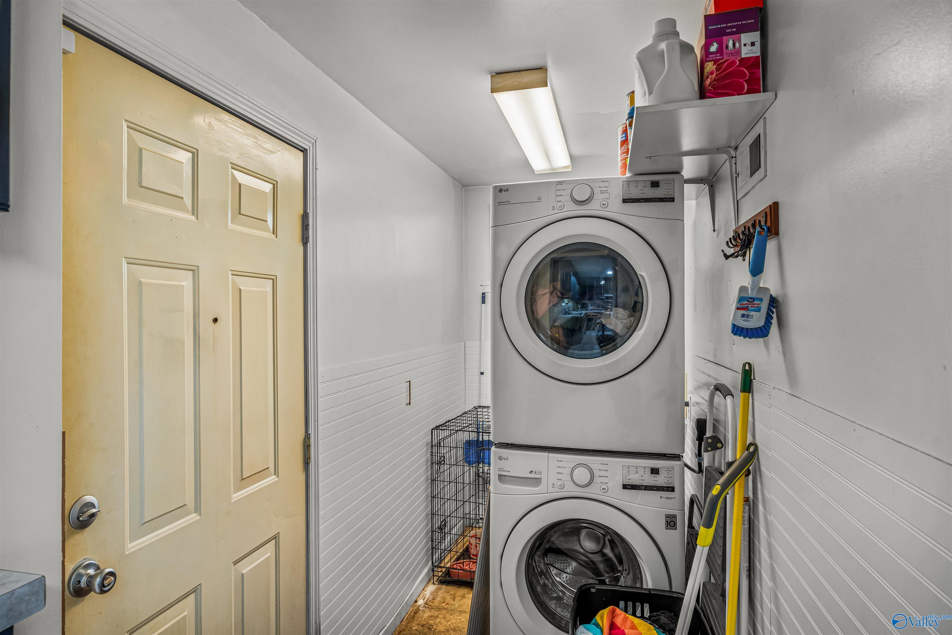102 Rainbow Drive SW